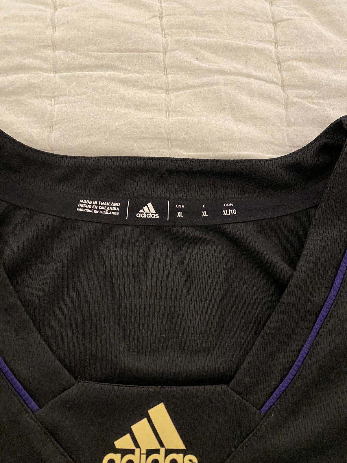 NCAA Adidas U of Washington Basketball Swingman Jersey XL Size US XL / EU 56 / 4 - 6 Thumbnail