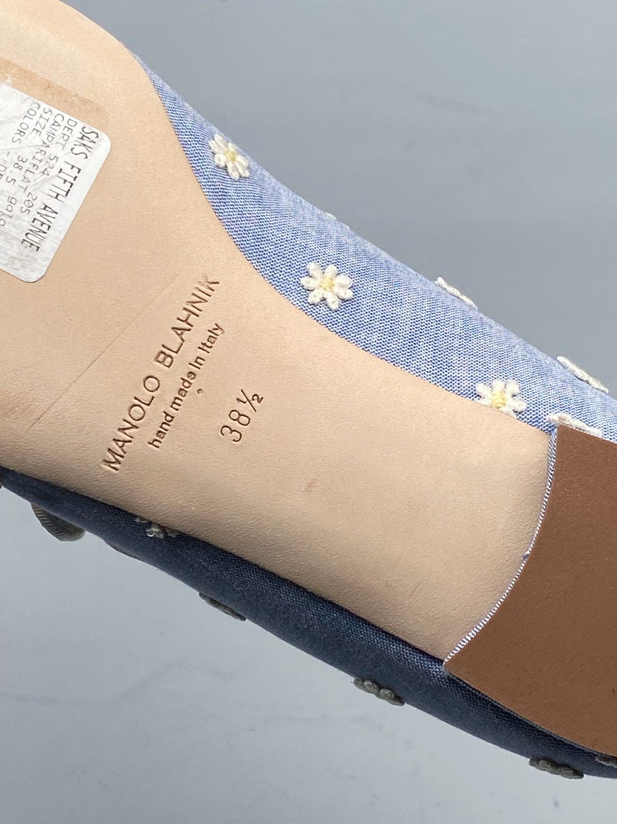 Manolo Blahnik Manolo Blahnik Campari Blue Mary Jane Ballet Flats size 38.5 Size US 8.5 / IT 38.5 - 13 Thumbnail