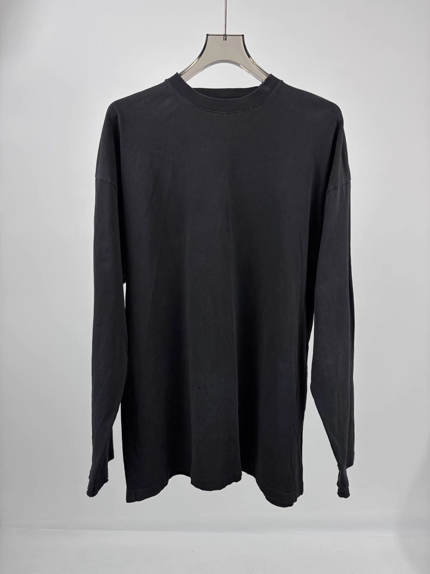 Balenciaga BALENCIAGA Back Crystal Letter Destroyed Long Sleeve Size US M / EU 48-50 / 2 - 1 Thumbnail