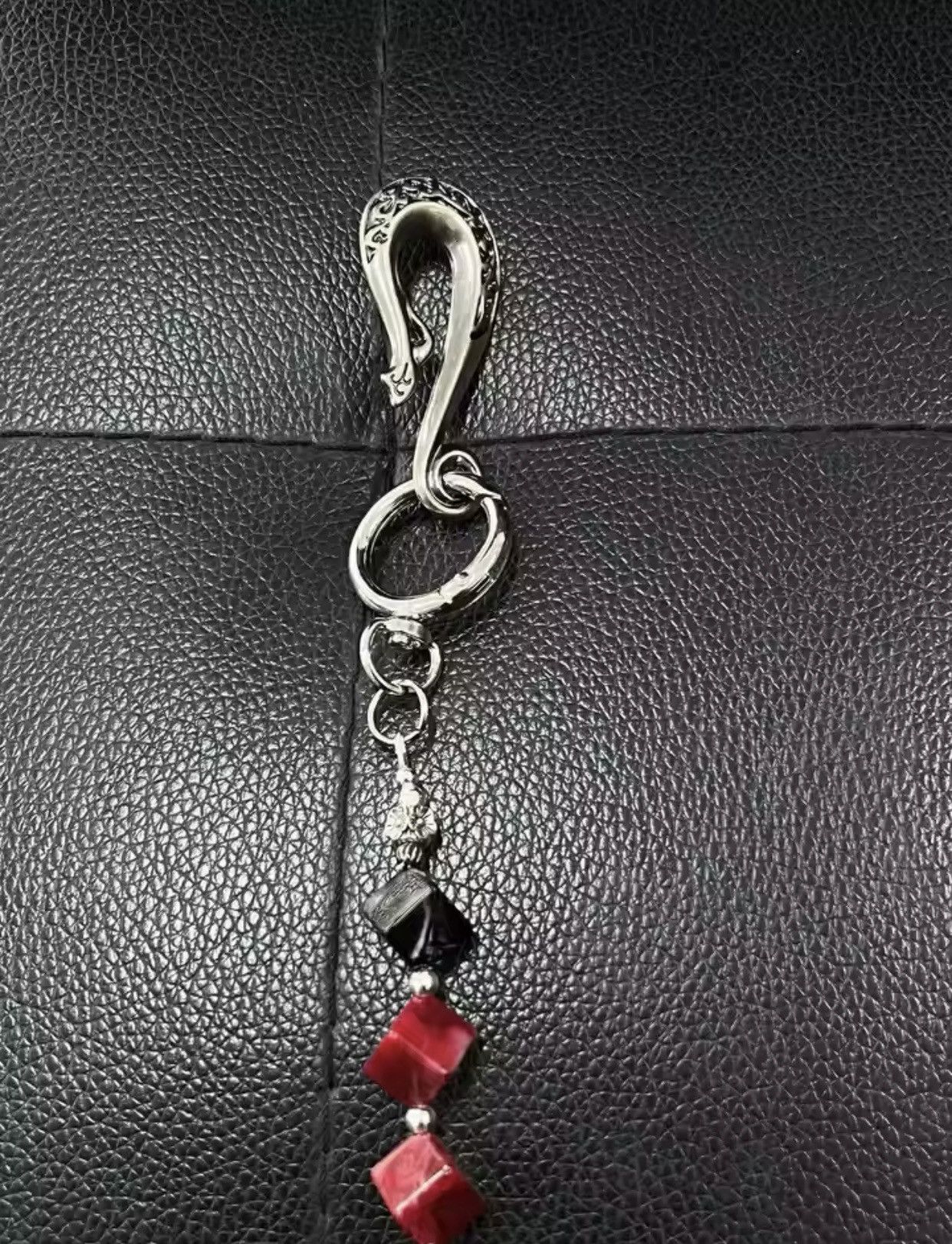 Vintage ink smudge acrylic red beads American cleanfit trouser chain Size ONE SIZE - 6 Thumbnail