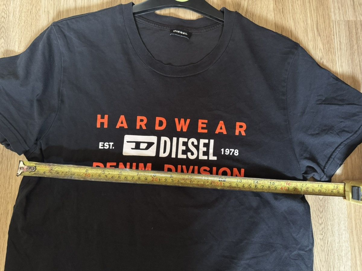 Diesel Pre-loved Diesel Model: T-Diegos-K32Design Size US S / EU 44-46 / 1 - 2 Thumbnail