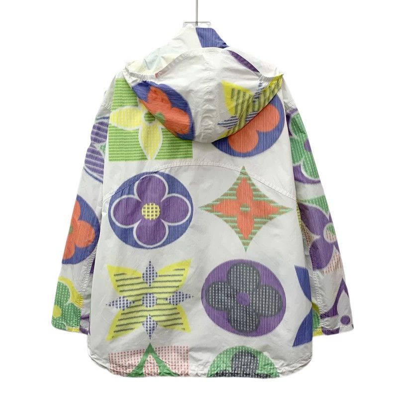 Louis Vuitton Louis Vuitton Multi-color large logo presbyopic hooded lon Size US M / EU 48-50 / 2 - 2 Thumbnail