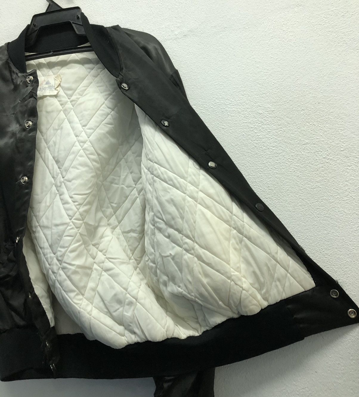 Majestic Vintage Majestic Athletic Made In Usa Jacket Size US L / EU 52-54 / 3 - 10 Thumbnail