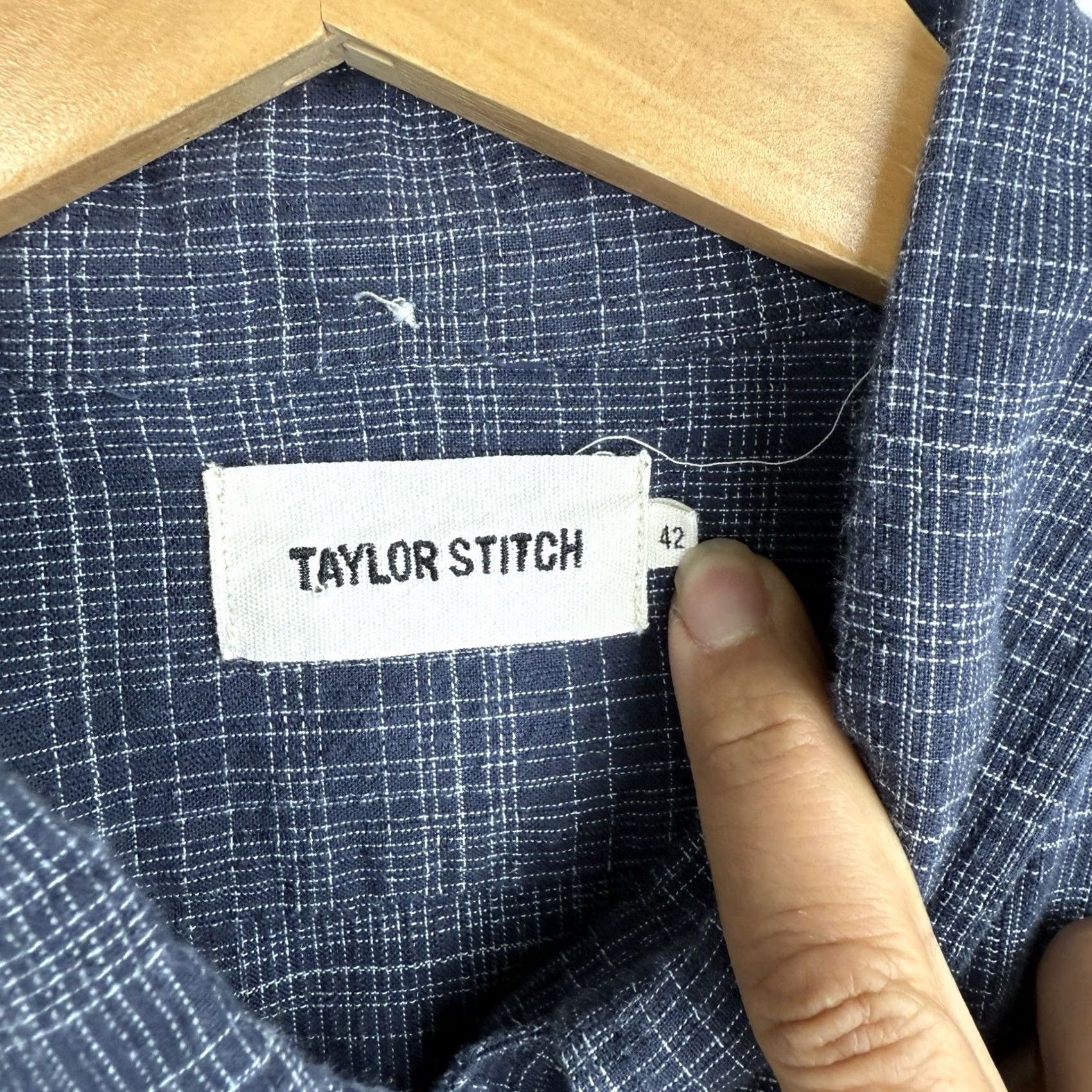 Taylor Stitch Taylor Stitch Shirt Mens 42 Organic Cotton Woven Long Sleeve Button Up Navy Size US XL / EU 56 / 4 - 3 Thumbnail