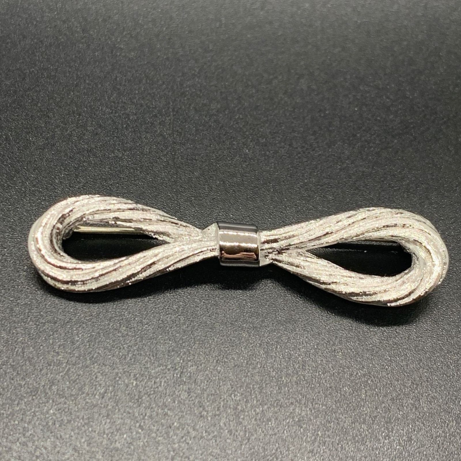 Monet Monet Silver Tone Infinity Bow Brooch Cable Rope Nautical Size ONE SIZE - 1 Thumbnail