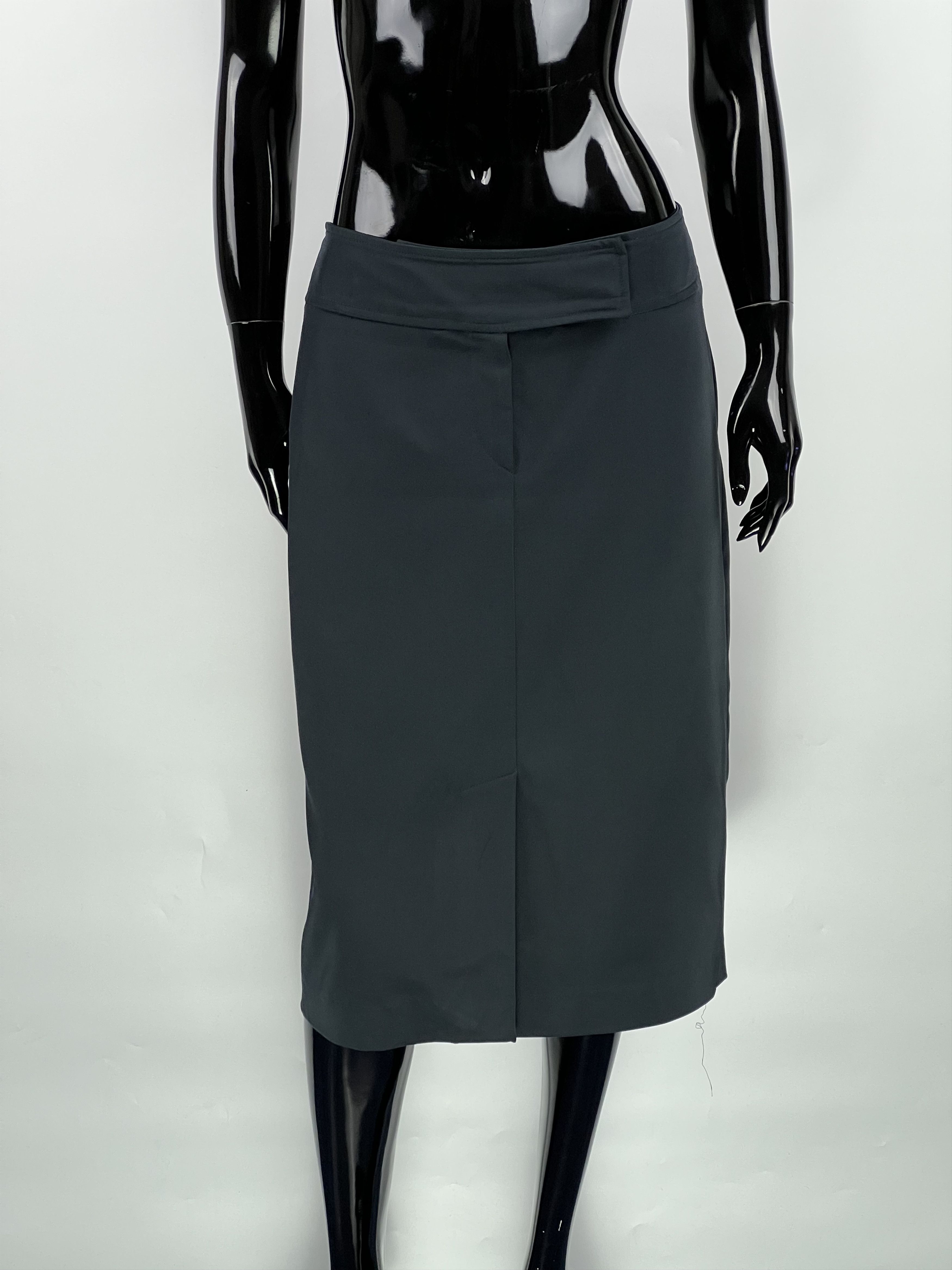 Burberry Burberry London Midi Skirt Size UK14 Size 34" / US 12 / IT 48 - 1 Thumbnail