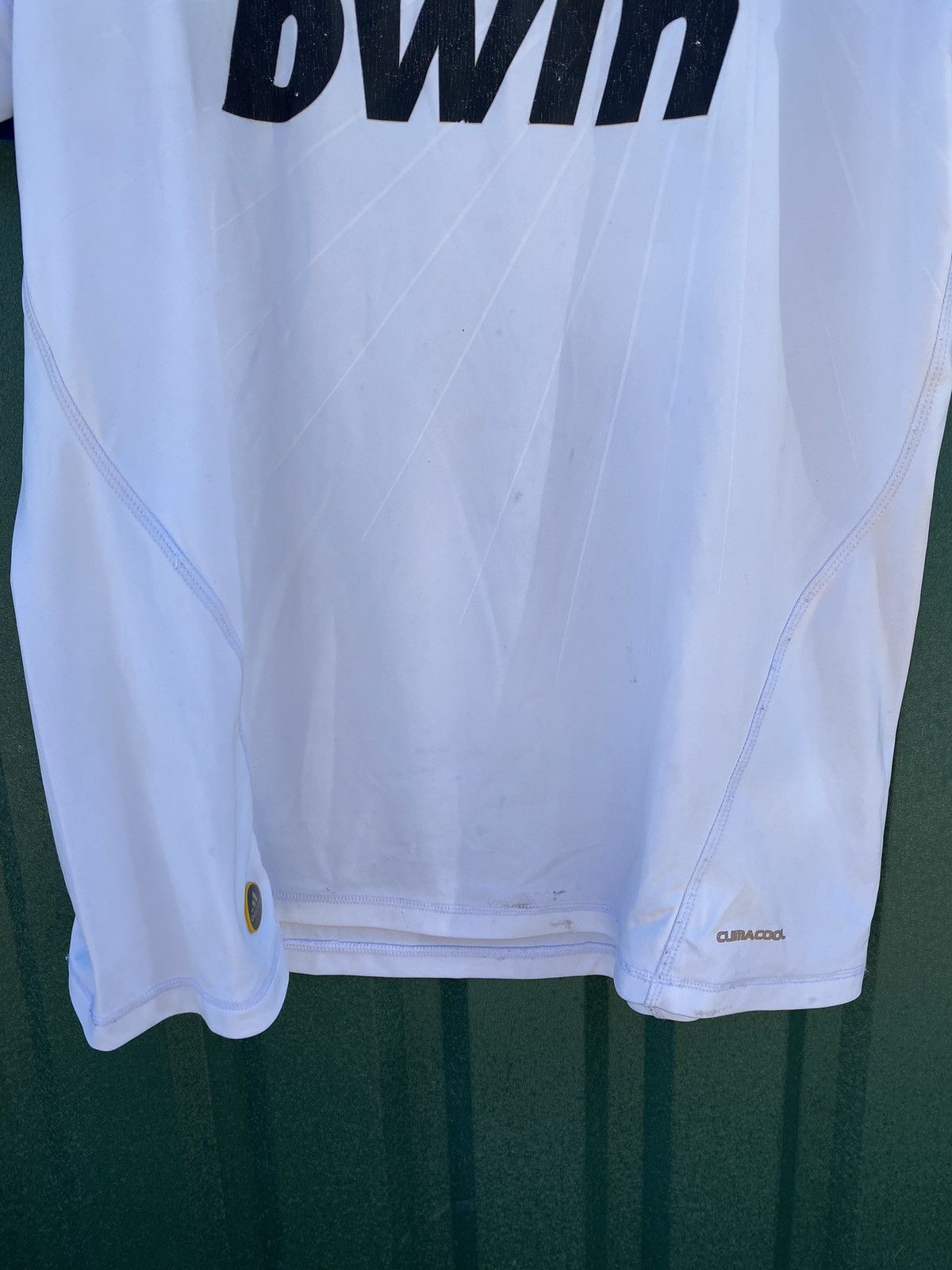 Adidas REAL MADRID 2010 2011 HOME FOOTBALL JERSEY ADIDAS P96163 | Grailed