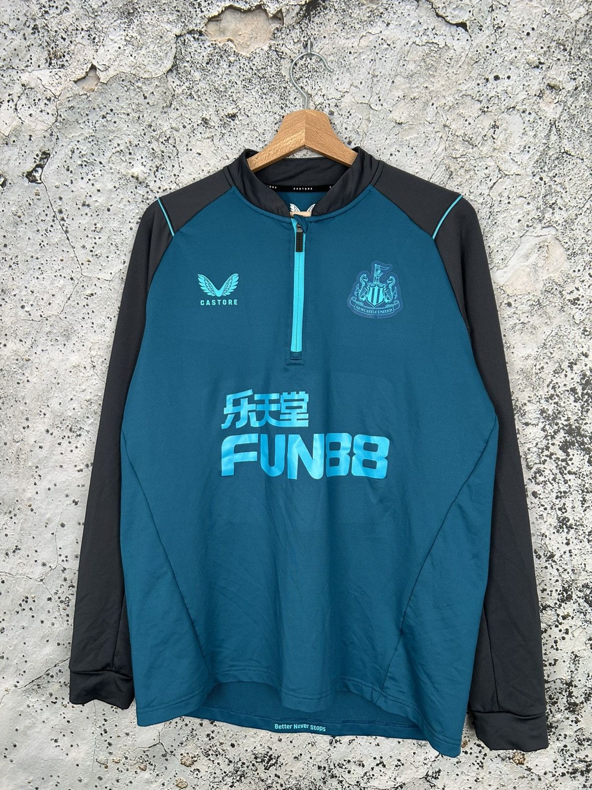 Castore Newcastle United Castore Soccer Jersey Football Training Size US M / EU 48-50 / 2 - 1 Thumbnail