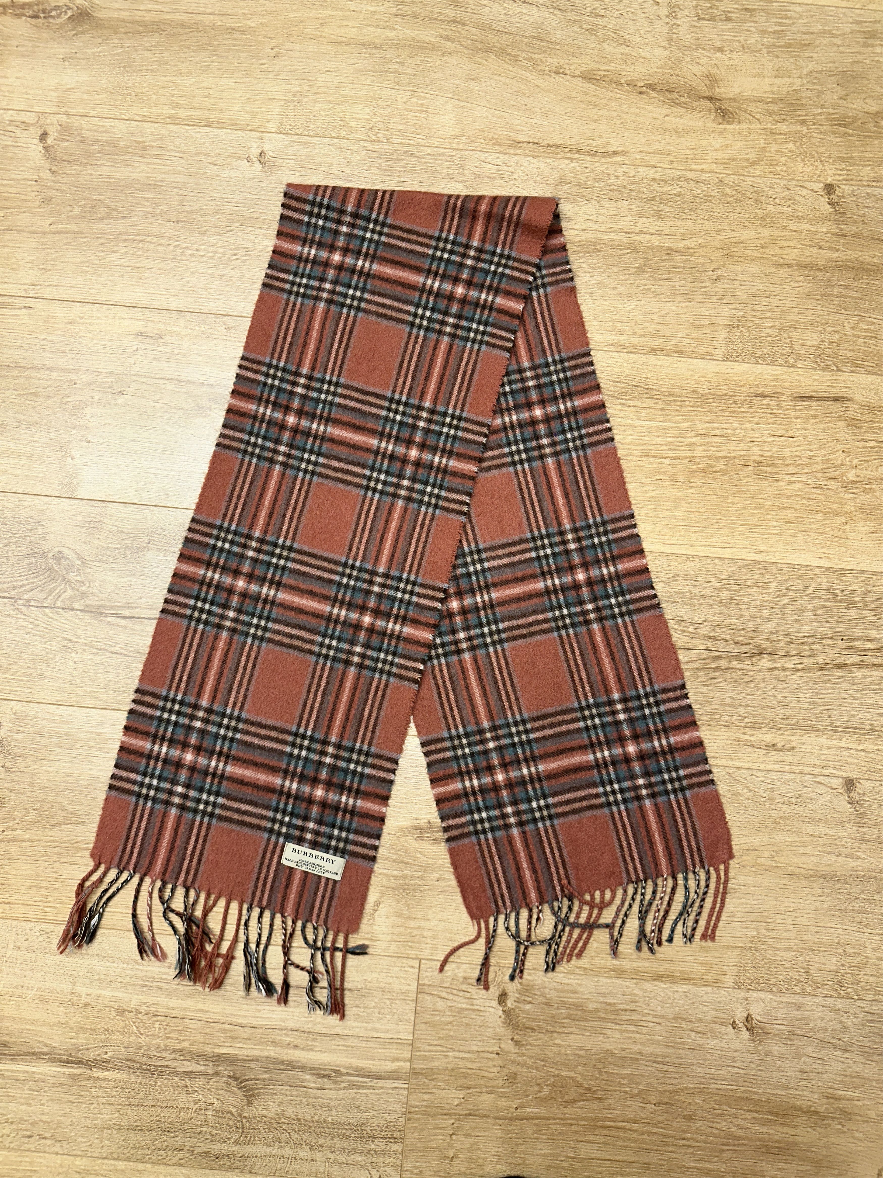 Burberry Burberry Vintage Tartan Pure Cashmere Check Scarf 150x25 Size ONE SIZE - 6 Thumbnail