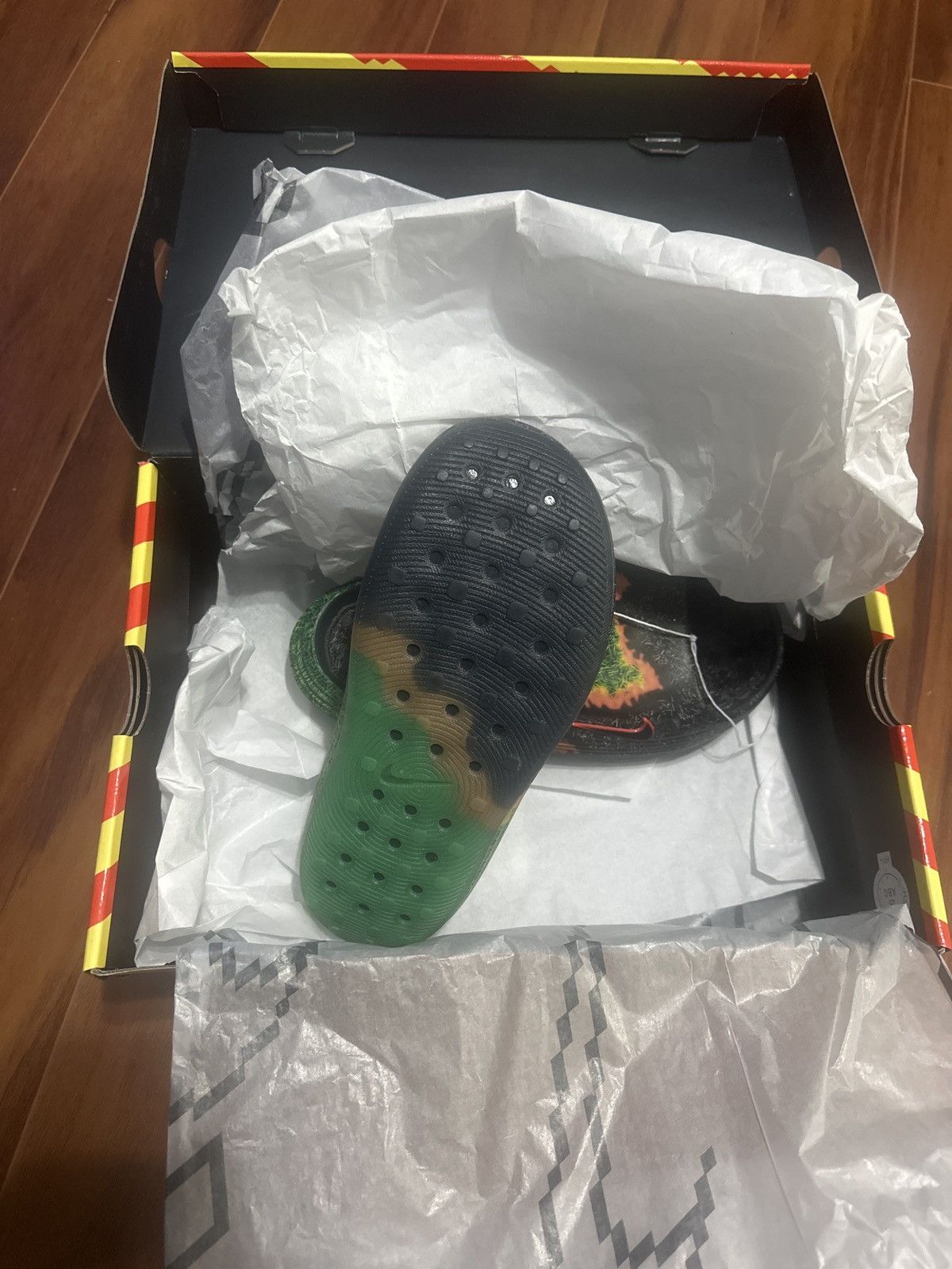 Nike Nike Reactx Rejuven8 Slide QS Size US 7 / EU 40 - 1 Thumbnail