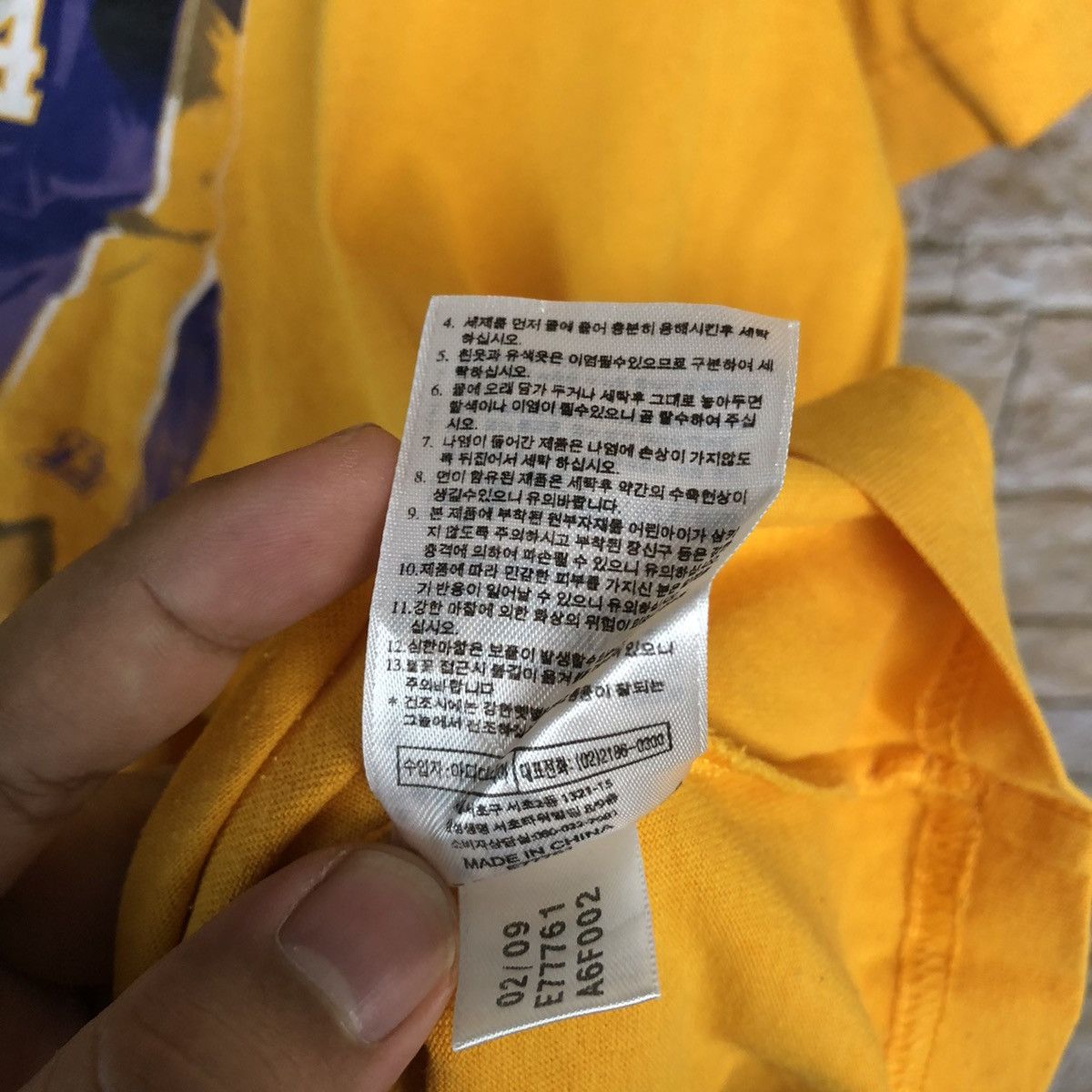 Adidas DL Adidas L.A. Lakers Kobe Bryant Yellow T-Shirt #A274 Size US M / EU 48-50 / 2 - 8 Thumbnail