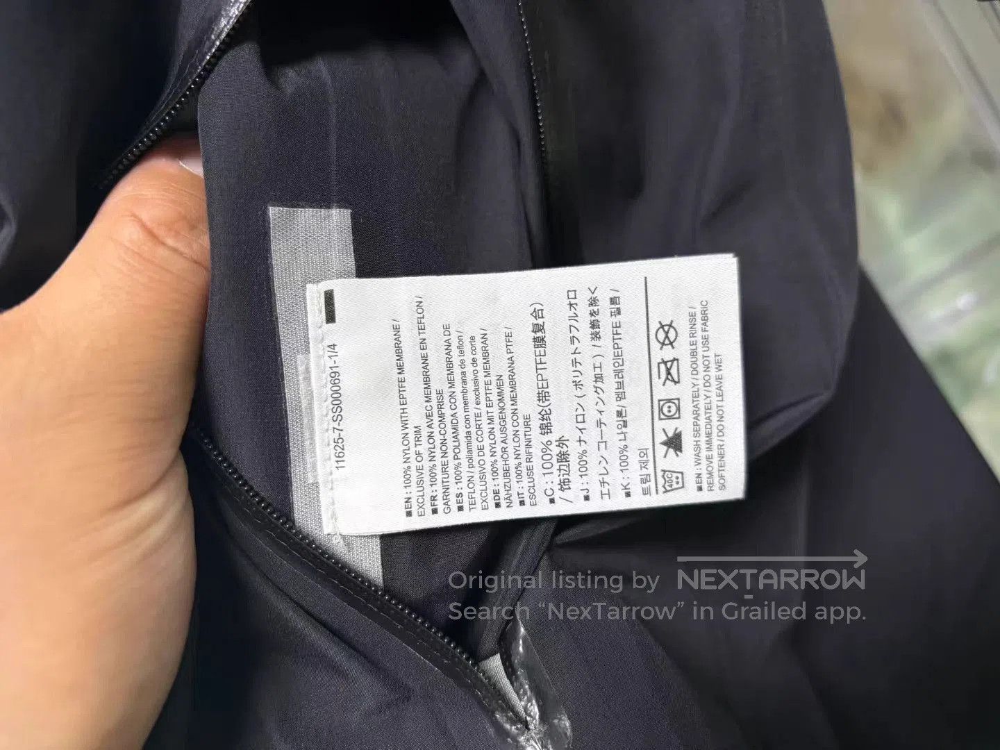 Arc'teryx Black Hooded Light Jacket Size L. Size US L / EU 52-54 / 3 - 4 Thumbnail