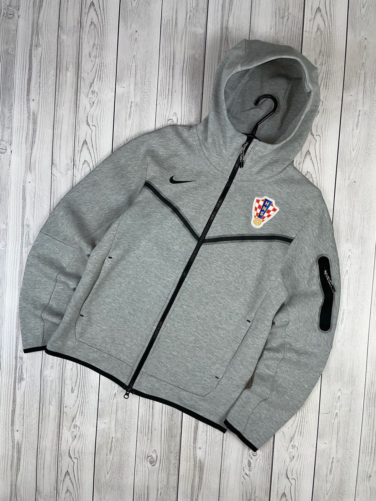 Nike Vintage Nike tech fleece soccer croatia track suit Shorts Size US S / EU 44-46 / 1 - 2 Thumbnail