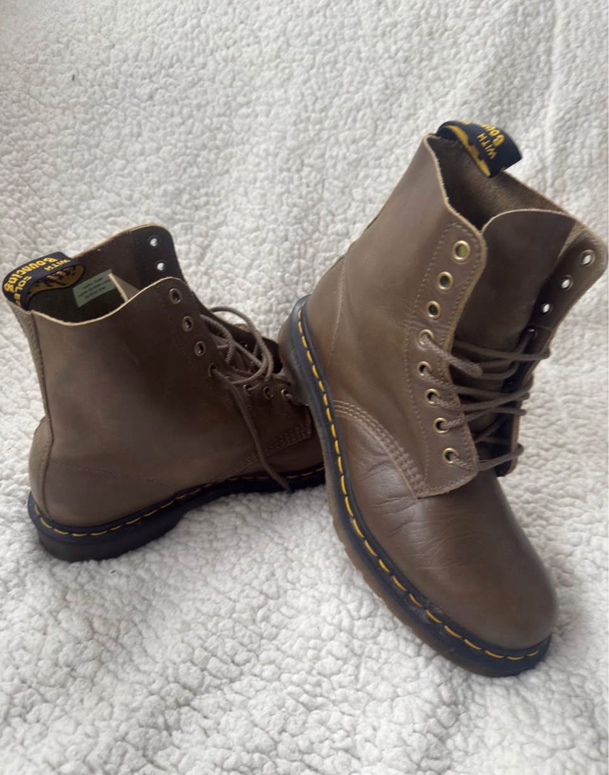 Dr. Martens Dr Marten Size US 10 / EU 43 - 1 Thumbnail
