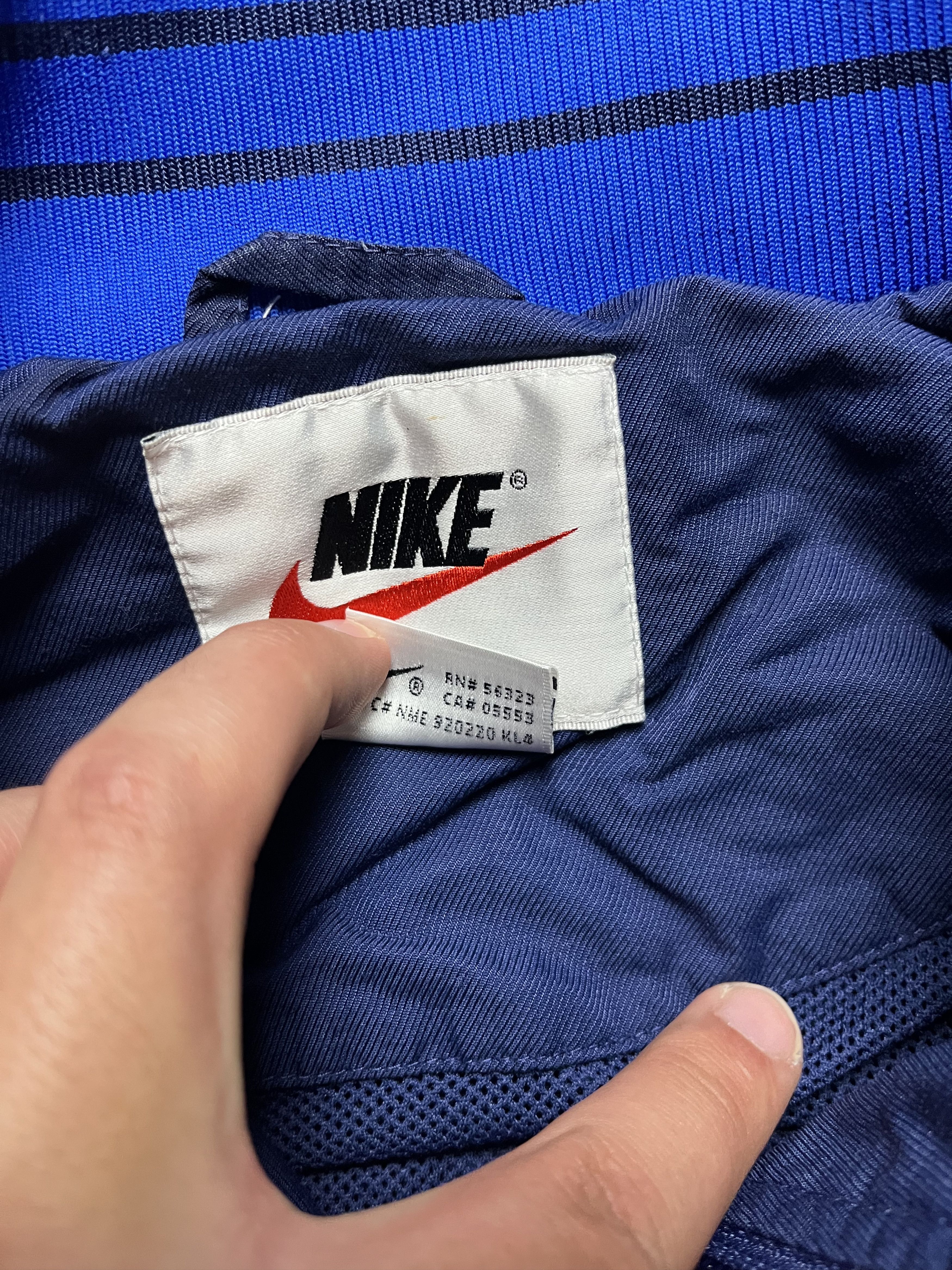 Nike Nike 90's Vintage Big Logo Oversize Windbreaker Light Jacket Size US XL / EU 56 / 4 - 7 Thumbnail