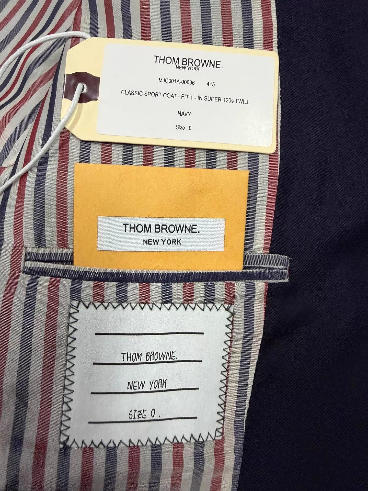 Thom Browne Thom Browne Men's Classic Navy Gold Button Suit Size US XS / EU 42 / 0 - 4 Thumbnail