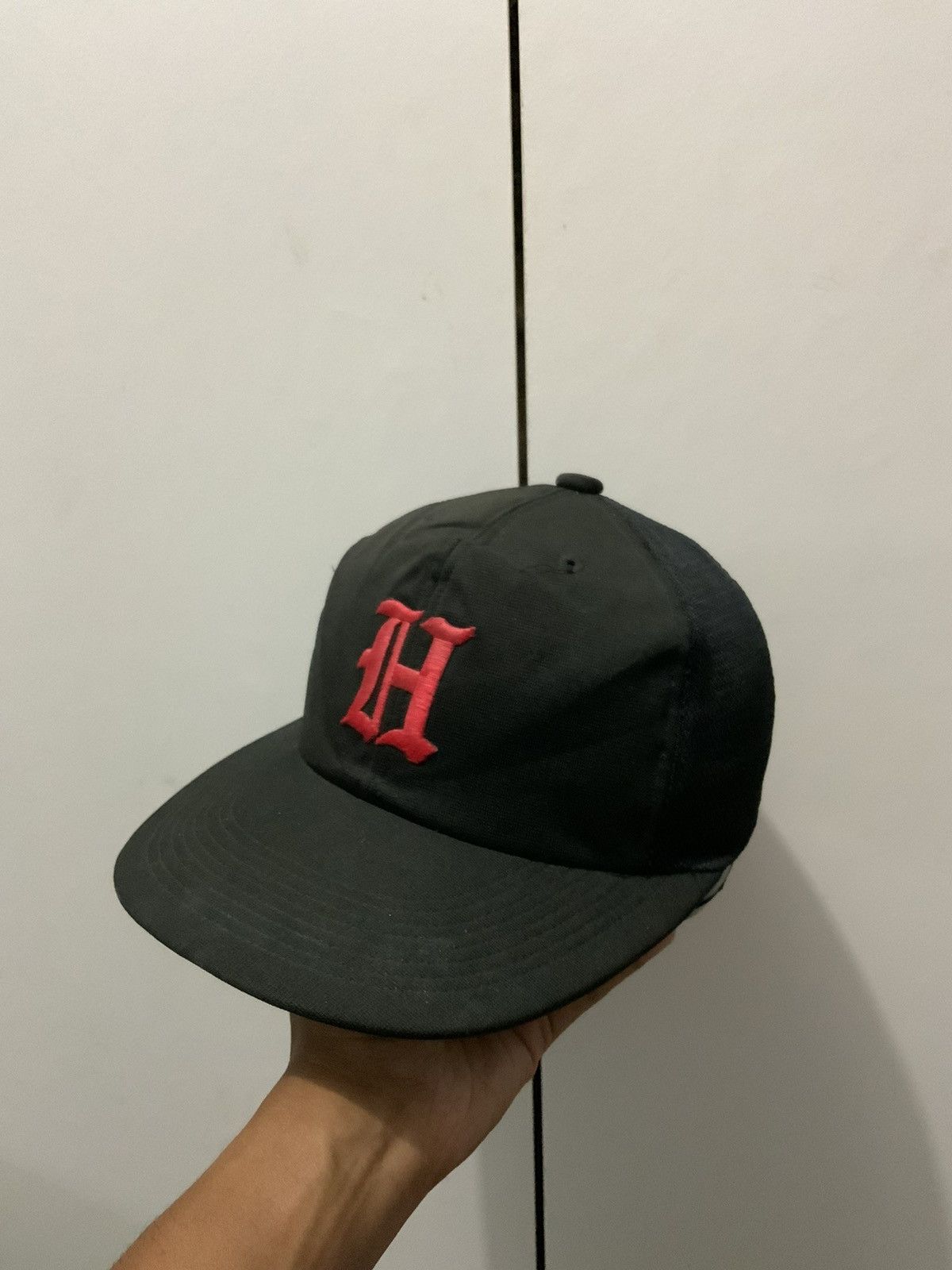 Vintage Vintage Embroidery Big Logo Fitted Hat Size ONE SIZE - 1 Thumbnail
