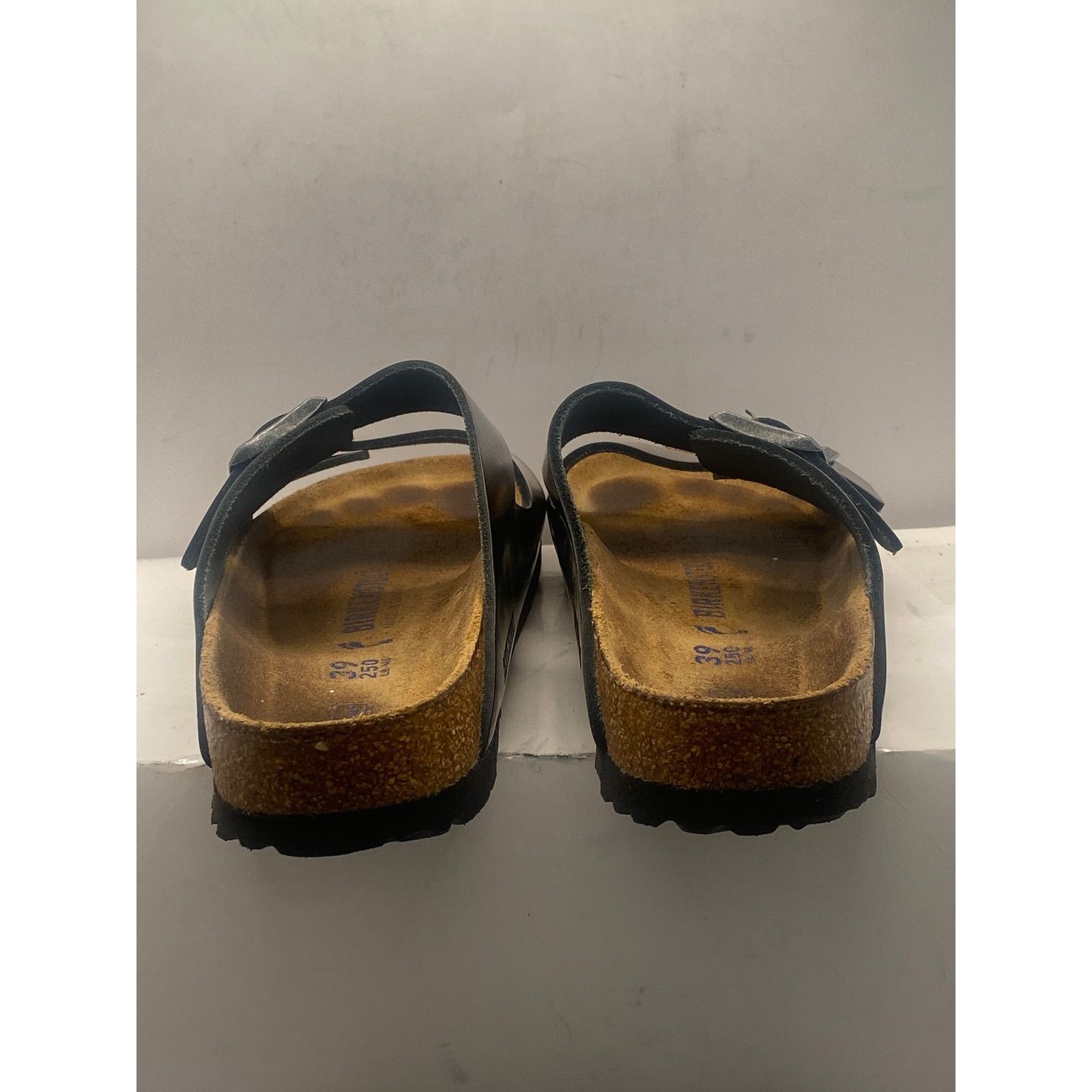 Birkenstock Birkenstock Arizona Sandal -EU 39/ 8.5 Metallic Anthracite Size US 8.5 / IT 38.5 - 4 Thumbnail