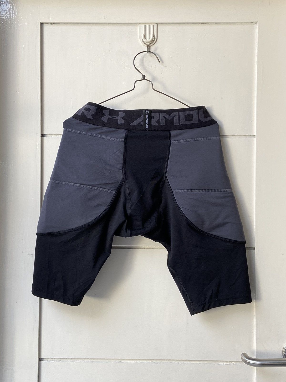 Under Armour Under Armour Heatgear Shorts Size US 26 / EU 42 - 15 Thumbnail