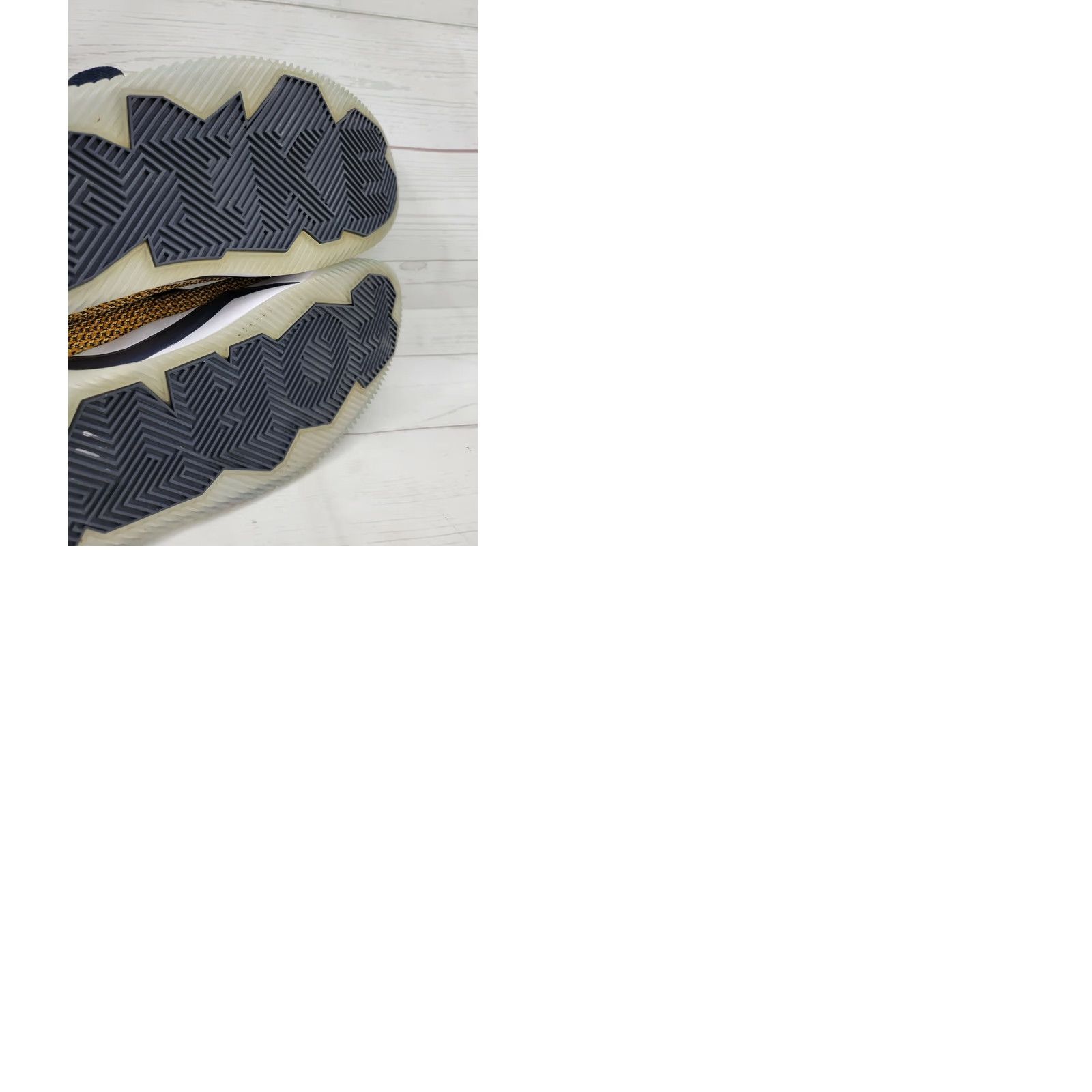Nike Nike Air Jordan Spike Forty Lee Dunk From Above Gold Leaf Size 12 819952-706 Mens Sneaker Nike Air 90s Spike Forty From Above Leafs Size US 13 / EU 46 - 9 Thumbnail