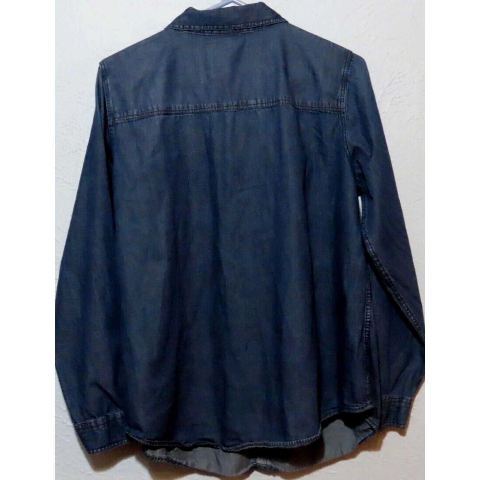 Torrid VINTAGE Torrid Denim Shirt Womens Plus Size 0 Blue Button Up Long Sleeve Size XS / US 0-2 / IT 36-38 - 6 Thumbnail