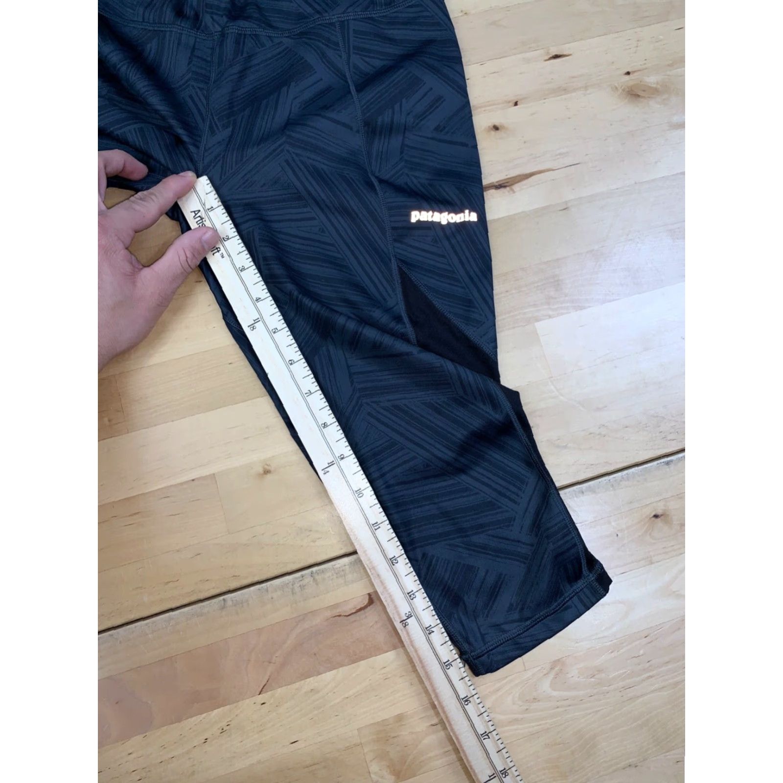 Patagonia Patagonia Capri Leggings Womens S Dark Blue Activewear Endless Run Capris Size 28" / US 6 / IT 42 - 7 Thumbnail