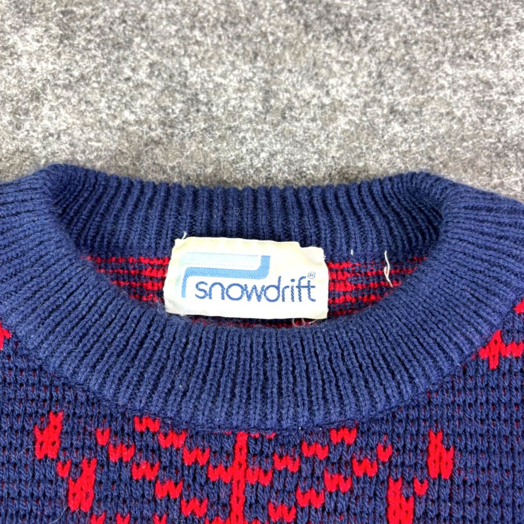 Vintage VINTAGE Snowdrift Navy Red Snowflake Knit Sweater Mens Womens Pullover Wool Crew Neck Geometric Graphic Print Knit Size M / US 6-8 / IT 42-44 - 2 Thumbnail