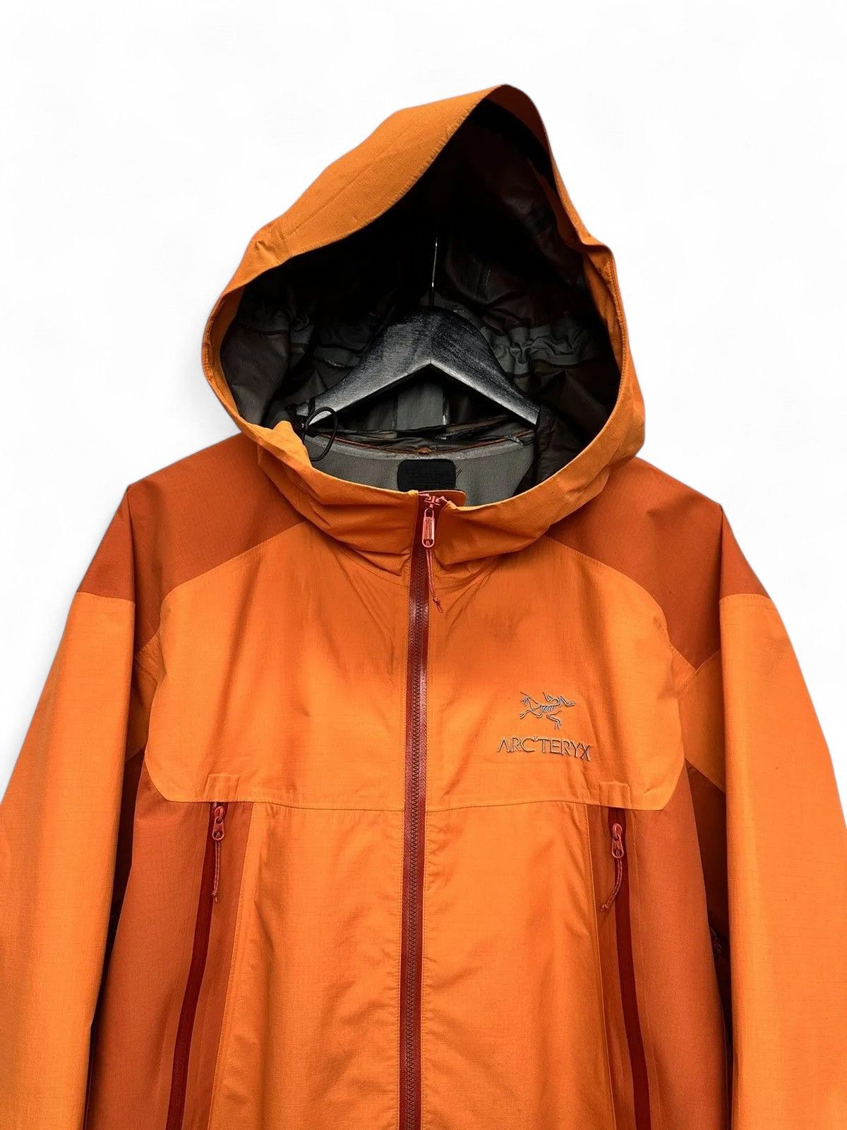 Goretex Arcteryx orange tech jacket outdoor windproof hiking style Size US XL / EU 56 / 4 - 2 Thumbnail