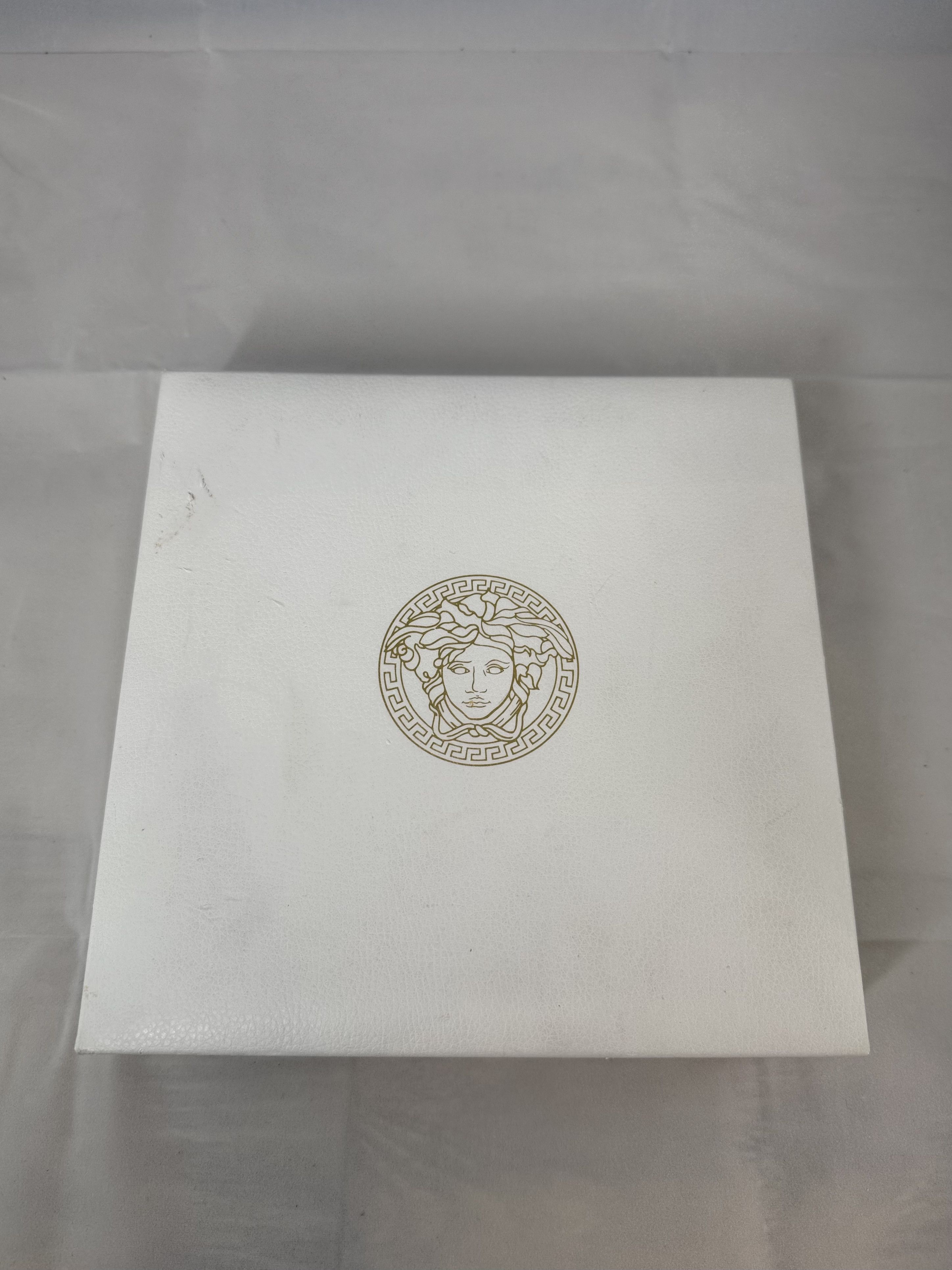 Versace Versace Medusa gold necklace, complete set, good condition Size ONE SIZE - 8 Thumbnail