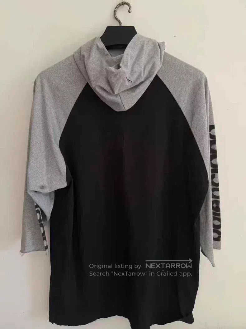Balenciaga Balenciaga 3B Letter Sleeve Hooded T-Shirt Size US S / EU 44-46 / 1 - 2 Thumbnail