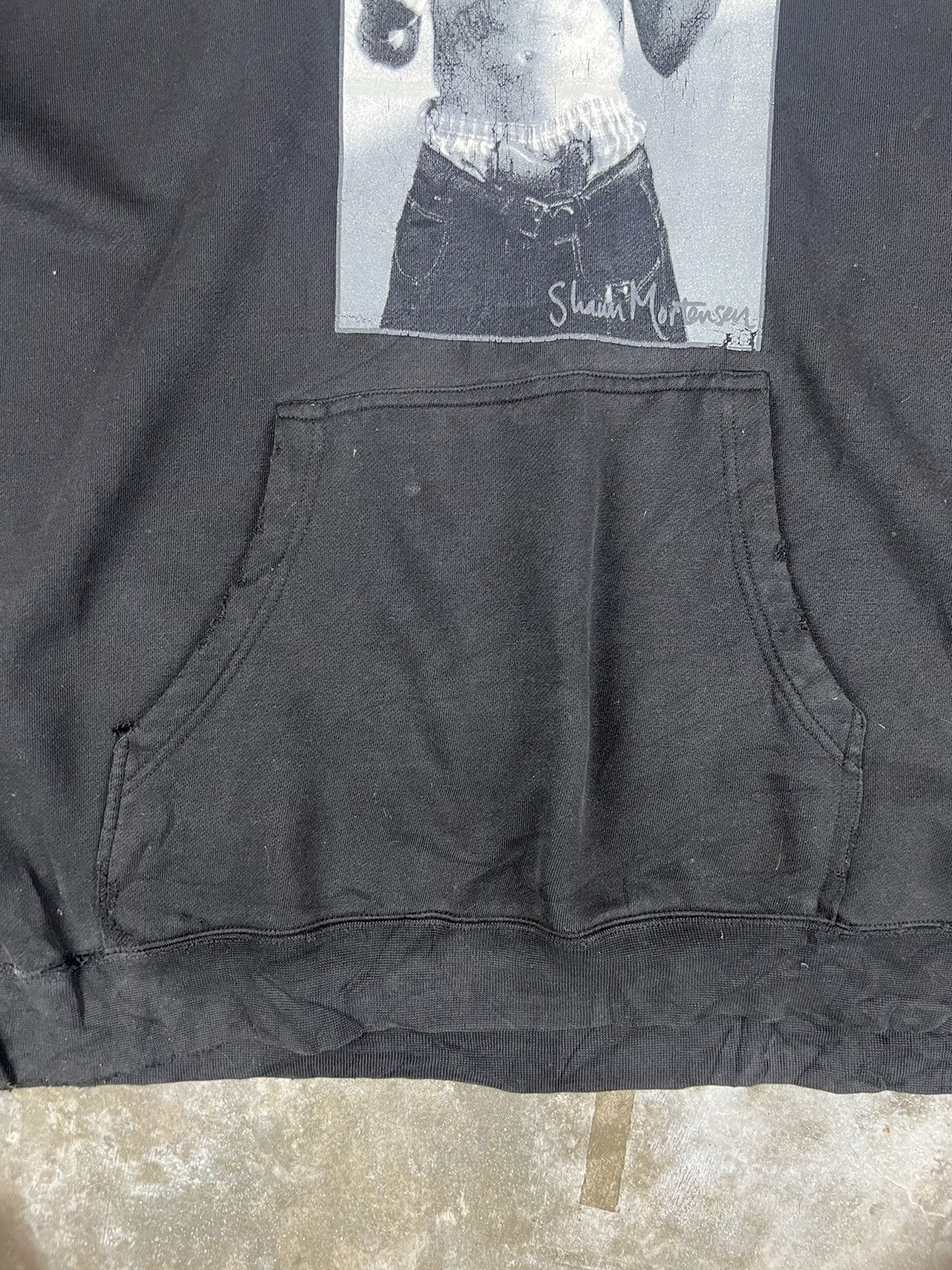 Band Tees Vintage 90's Tupaq Shakur Distressed Pullover Hoodie Size US XXL / EU 58 / 5 - 6 Thumbnail