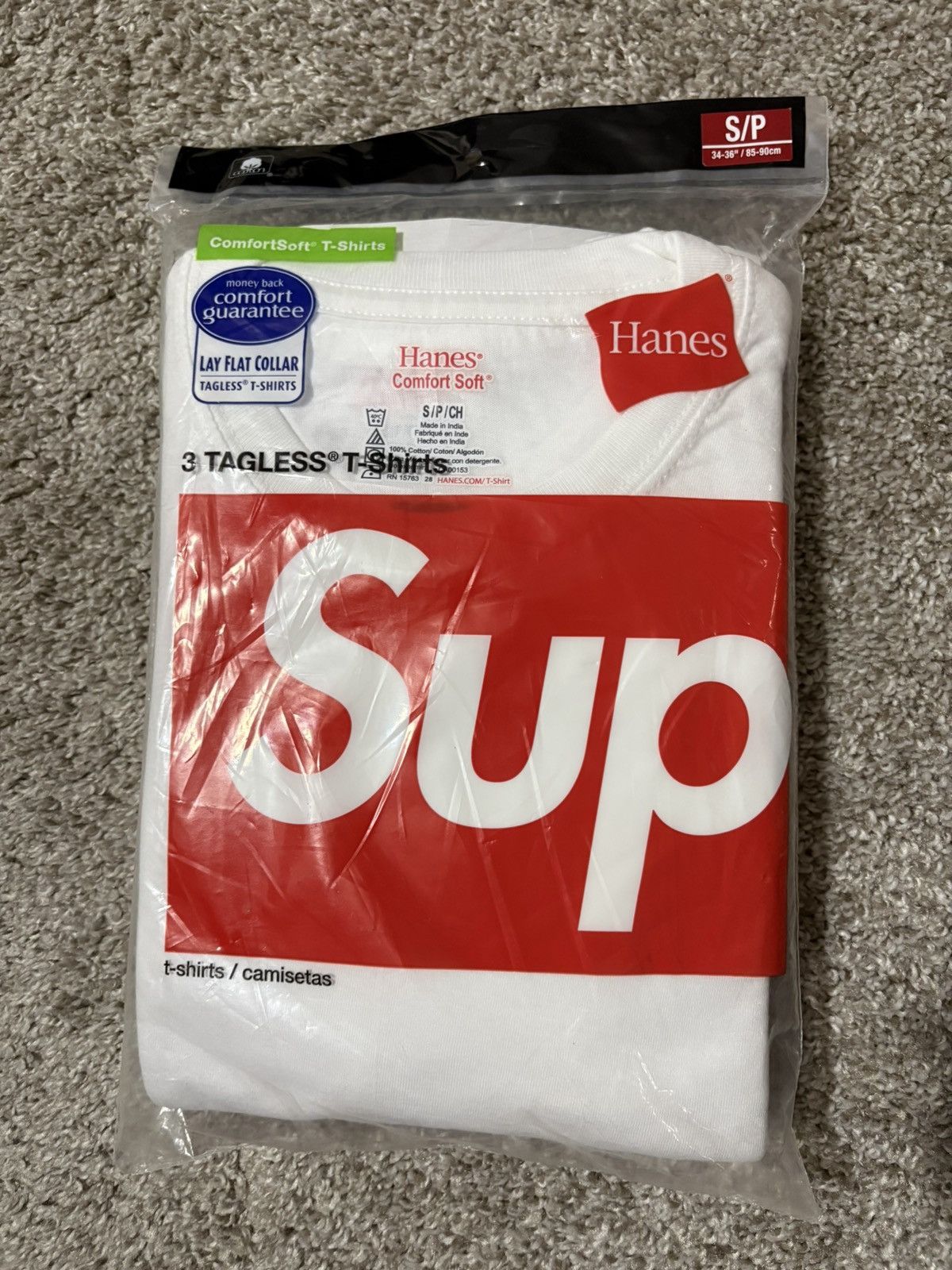 Hanes × Supreme Supreme x Hanes Tagless Tees White (3 Pack) Size US S / EU 44-46 / 1 - 2 Thumbnail