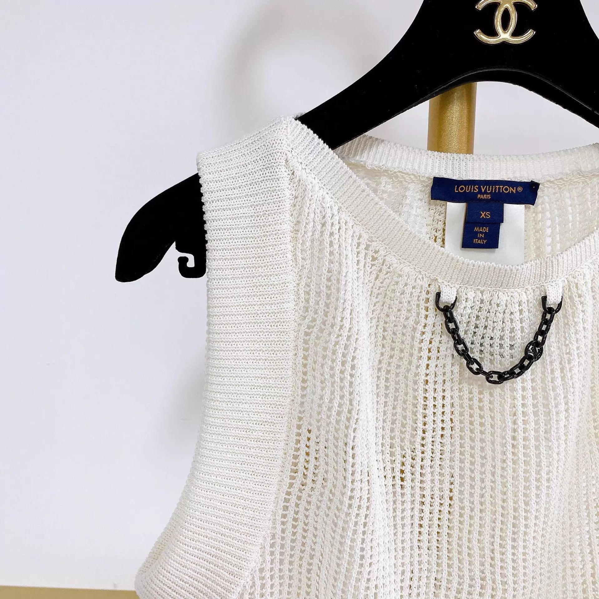 Louis Vuitton LV white knit sleeveless tee XS pre-owned Size XS / US 0-2 / IT 36-38 - 3 Thumbnail