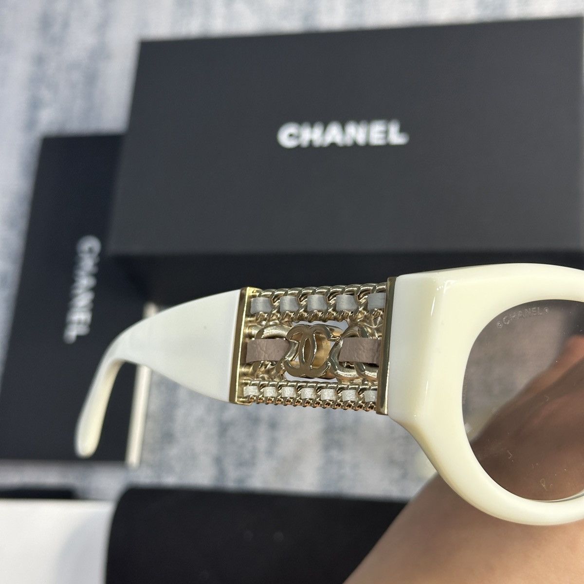 Chanel CHANEL 0CH5536Q 125513 SUNGLASSES Size ONE SIZE - 5 Thumbnail