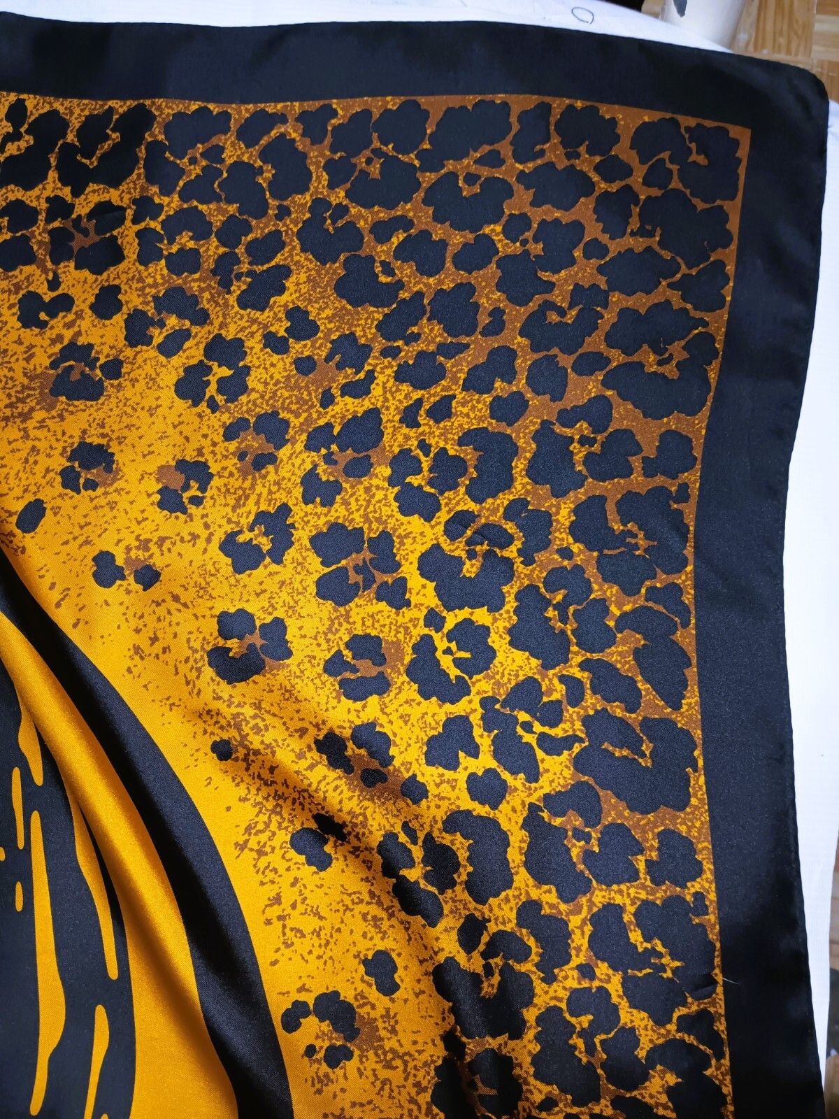 Hysteric Glamour HYSTERIC GLAMOUR TOKYO Woman Leopard Animal Print Silk Scarf Size ONE SIZE - 4 Thumbnail
