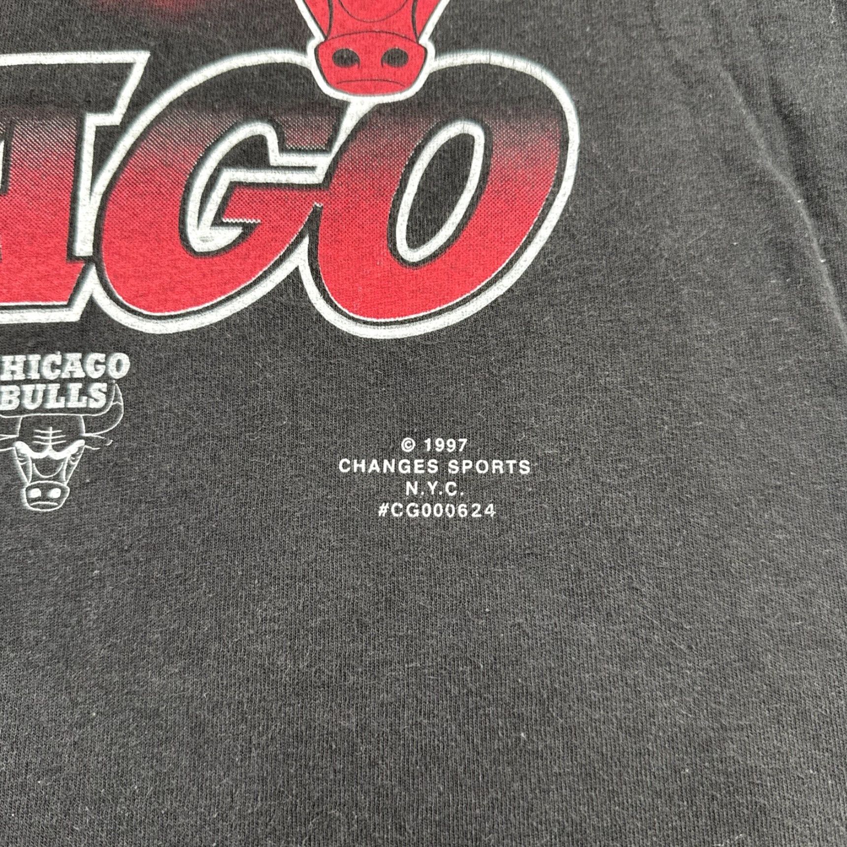 Changes VINTAGE 90s Chicago Bulls Looney Tunes Bugs Bunny Taz Daffy Duck Shirt L Men Black Cotton Size US L / EU 52-54 / 3 - 3 Thumbnail