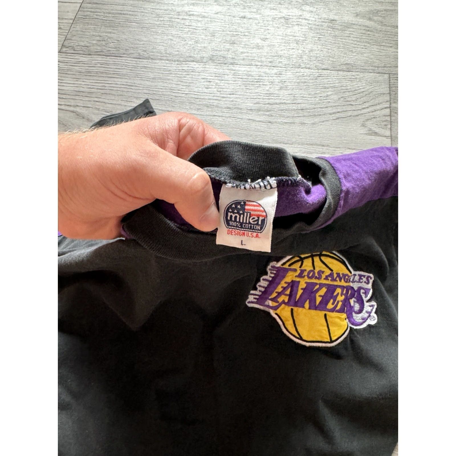 Vintage VINTAGE Los Angeles Lakers All Over Print T-Shirt Miller M L Black Nike? Size US L / EU 52-54 / 3 - 5 Thumbnail