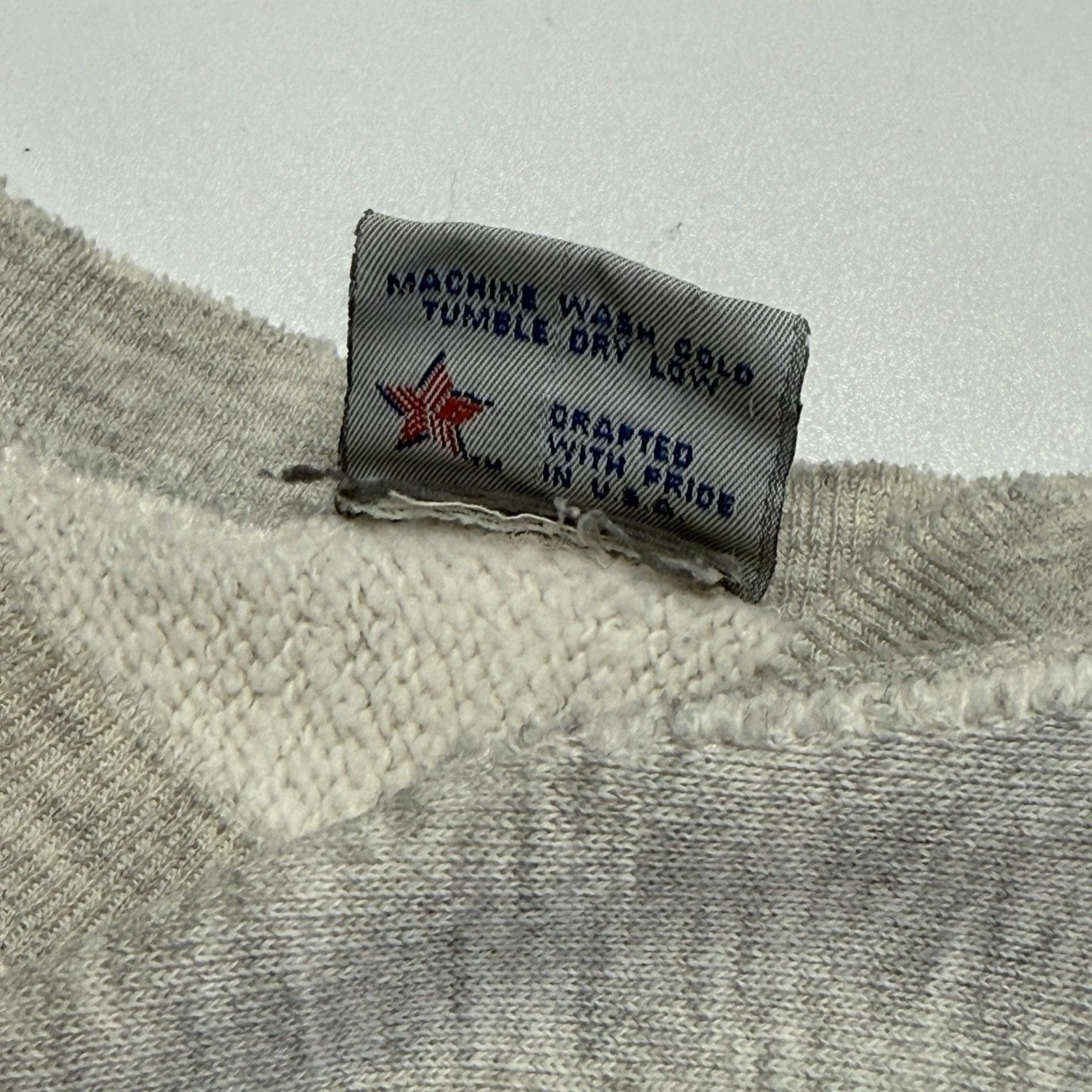 Vintage Vintage 80s Delta Tau Delta Sweatshirt Mens Medium 21x26 Col Size US M / EU 48-50 / 2 - 9 Thumbnail