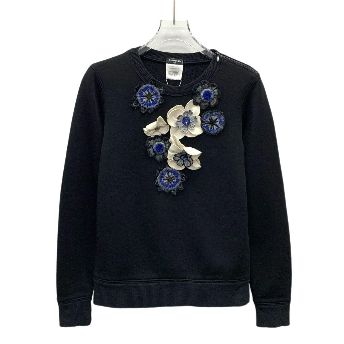 Chanel Chanel Black Flower Embroidered Crew Neck Sweatshirt K26WX Size XS / US 0-2 / IT 36-38 - 1 Thumbnail
