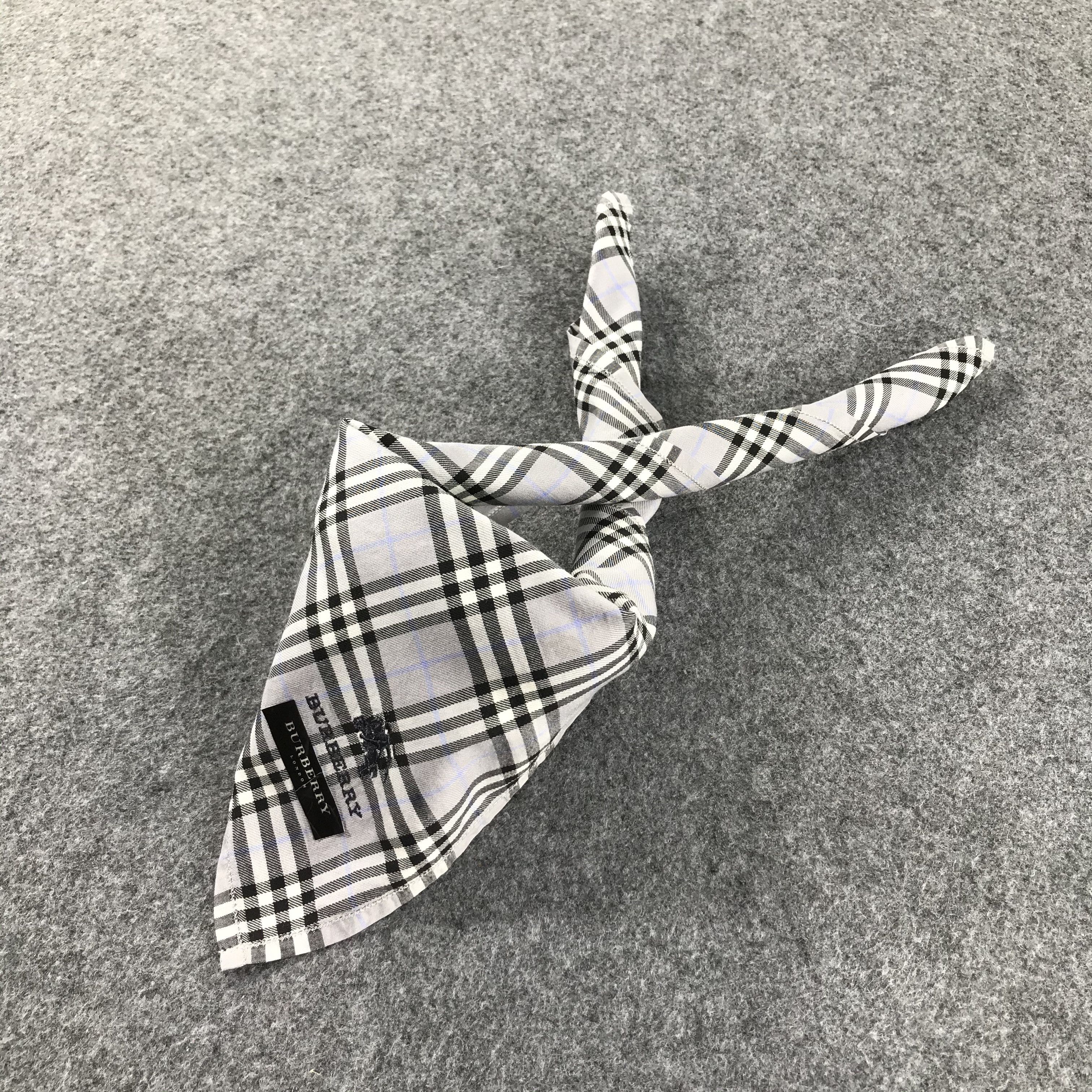 Burberry × Vintage Burberry Nova Check Handkerchief Bandana Neckerchief H209 Size ONE SIZE - 2 Thumbnail