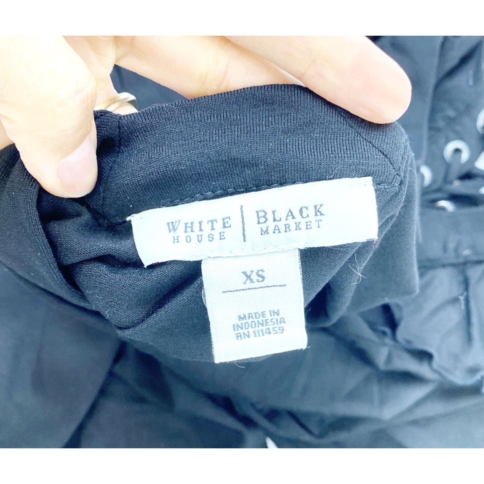 White House Black Market White House Black Market Blouse Women XS Black 3/4 Sleeve V-Neck Size XS / US 0-2 / IT 36-38 - 3 Thumbnail