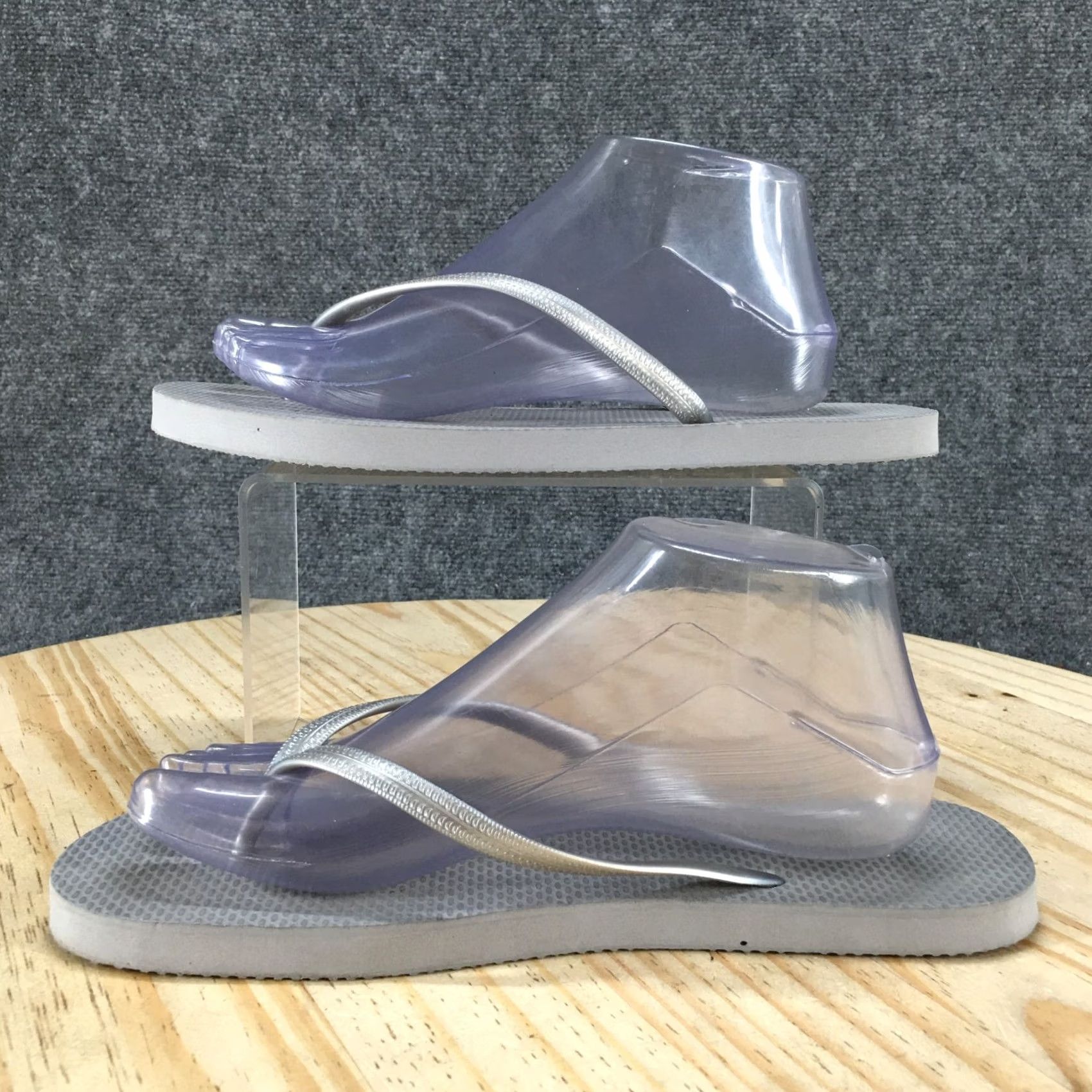 Old Navy Old Navy Sandals Women 10 Gray Silver Flip Flop Slip On Casual Beach Shoes Size US 8 / IT 38 - 2 Thumbnail