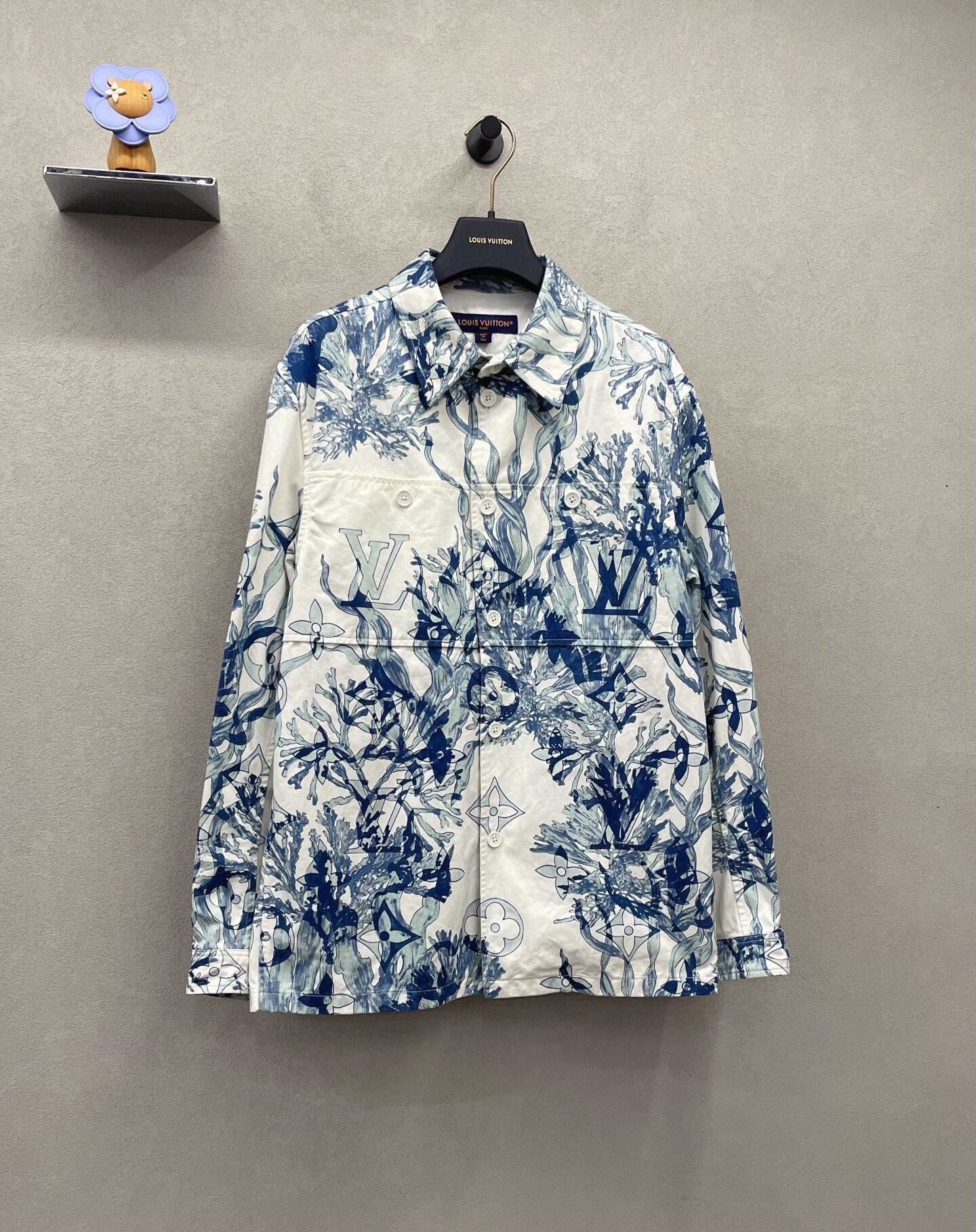 Louis Vuitton blue patterned jacket from Louis Vuitton Size US M / EU 48-50 / 2 - 3 Thumbnail