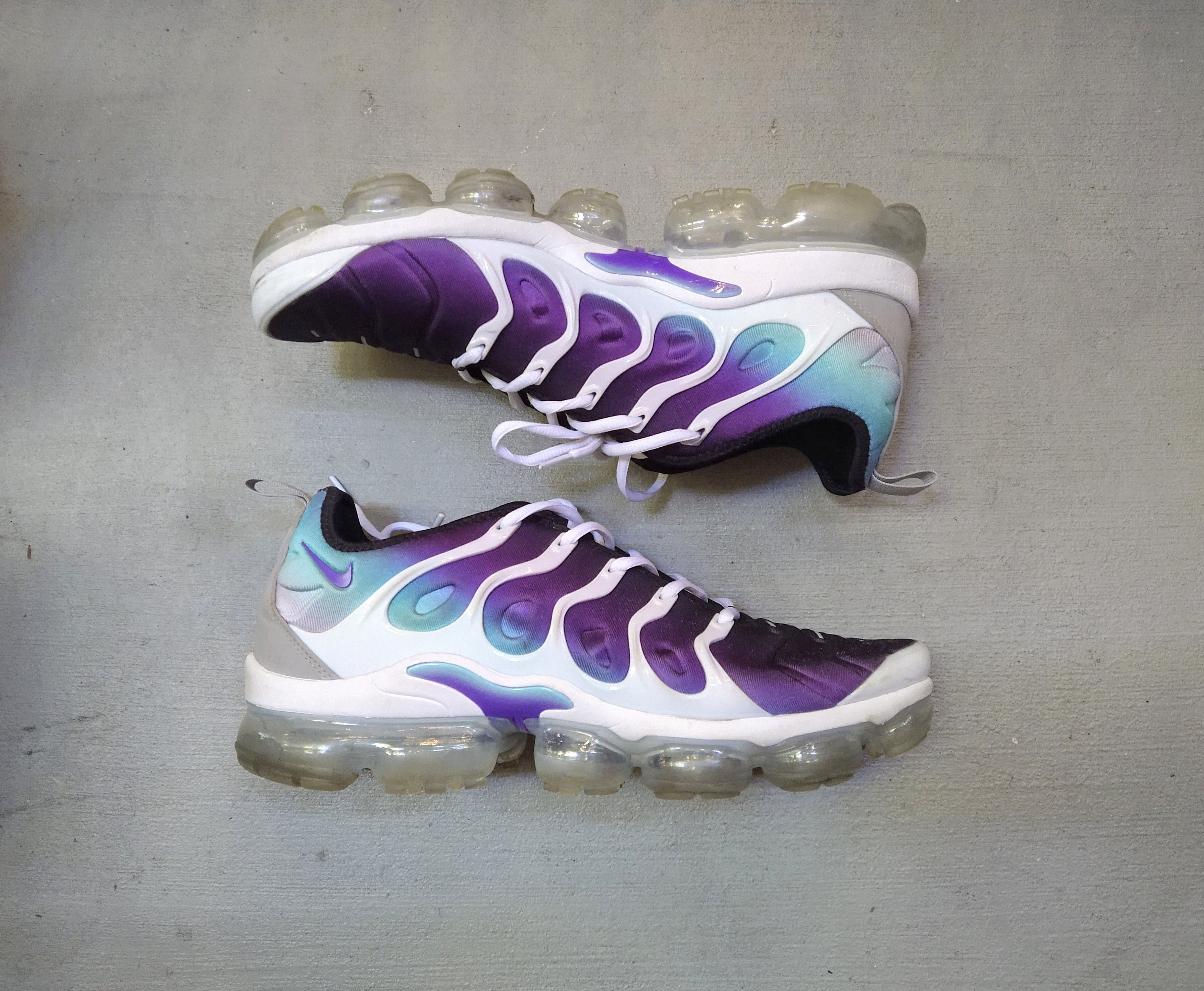 Vapormax plus grape outlet aqua