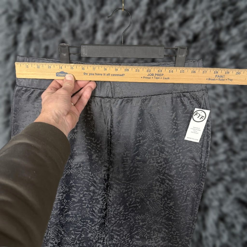 Vintage Fashion To Figure Leggings Womens 1 39x28 Black Coated Ponte High Rise Stretch Size 25" / US 0 / IT 36 - 1 Thumbnail