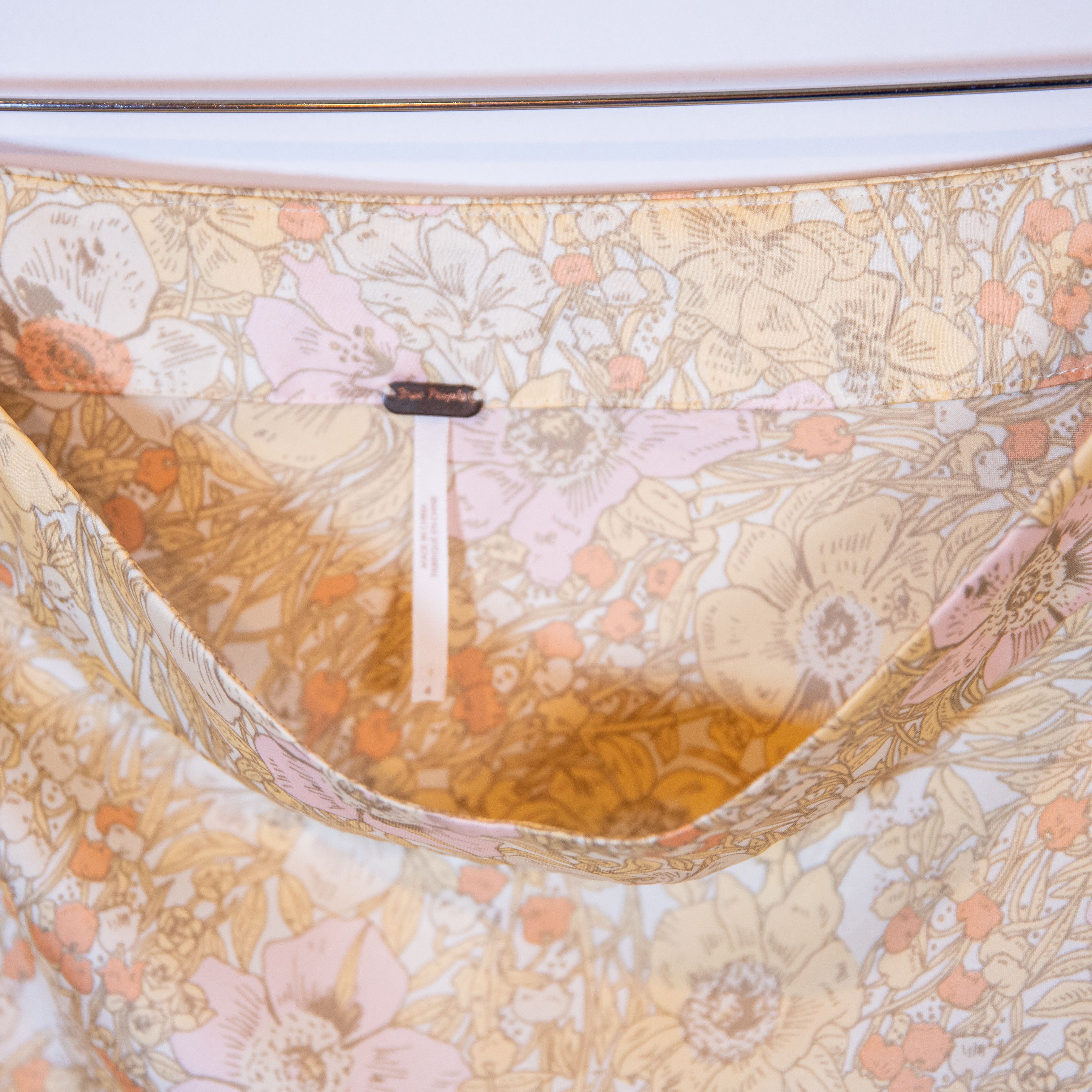 Free People Free People Phoebe Satin Bias Cut Daisy Floral Size 27" / US 4 / IT 40 - 2 Thumbnail