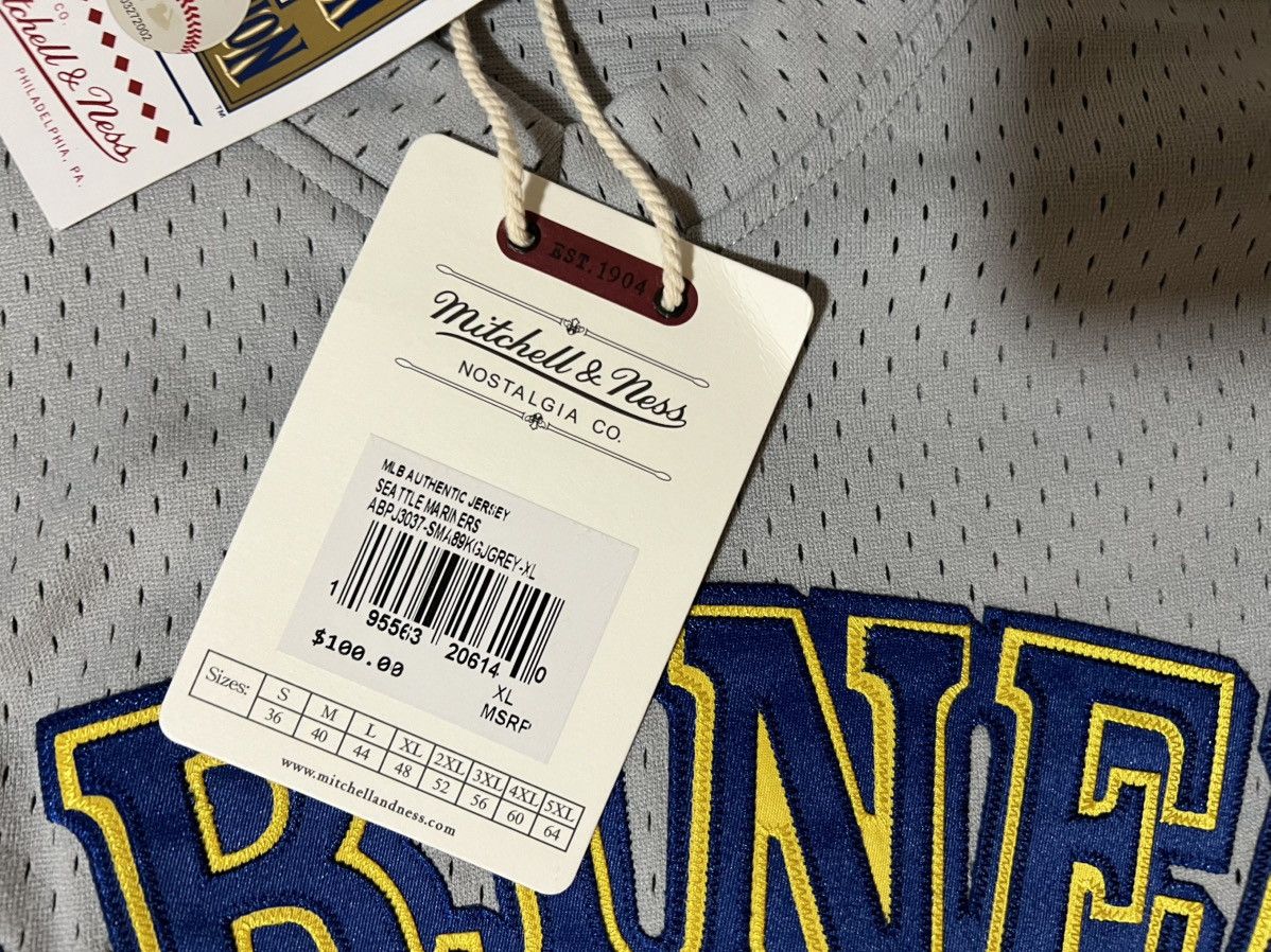 Mitchell & Ness Men's Ken Griffey Jr. Gray Seattle Mariners 1989 Size XL Size US XL / EU 56 / 4 - 3 Thumbnail