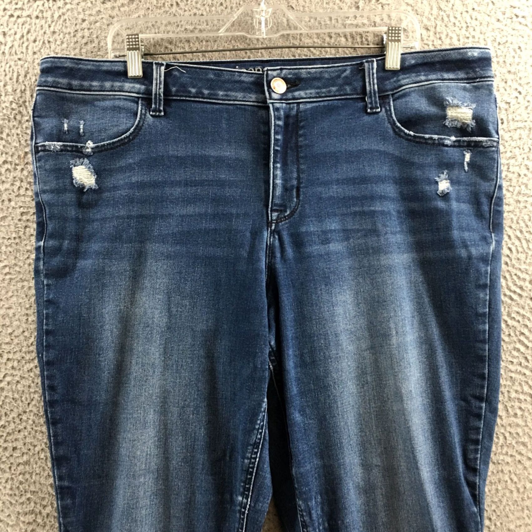 Vintage M Jeans by Maurices Cropped Jeans Womens 2XL Blue Denim Zip Slim Regular Modern Classic Size 40" / US 18 - 2 Thumbnail