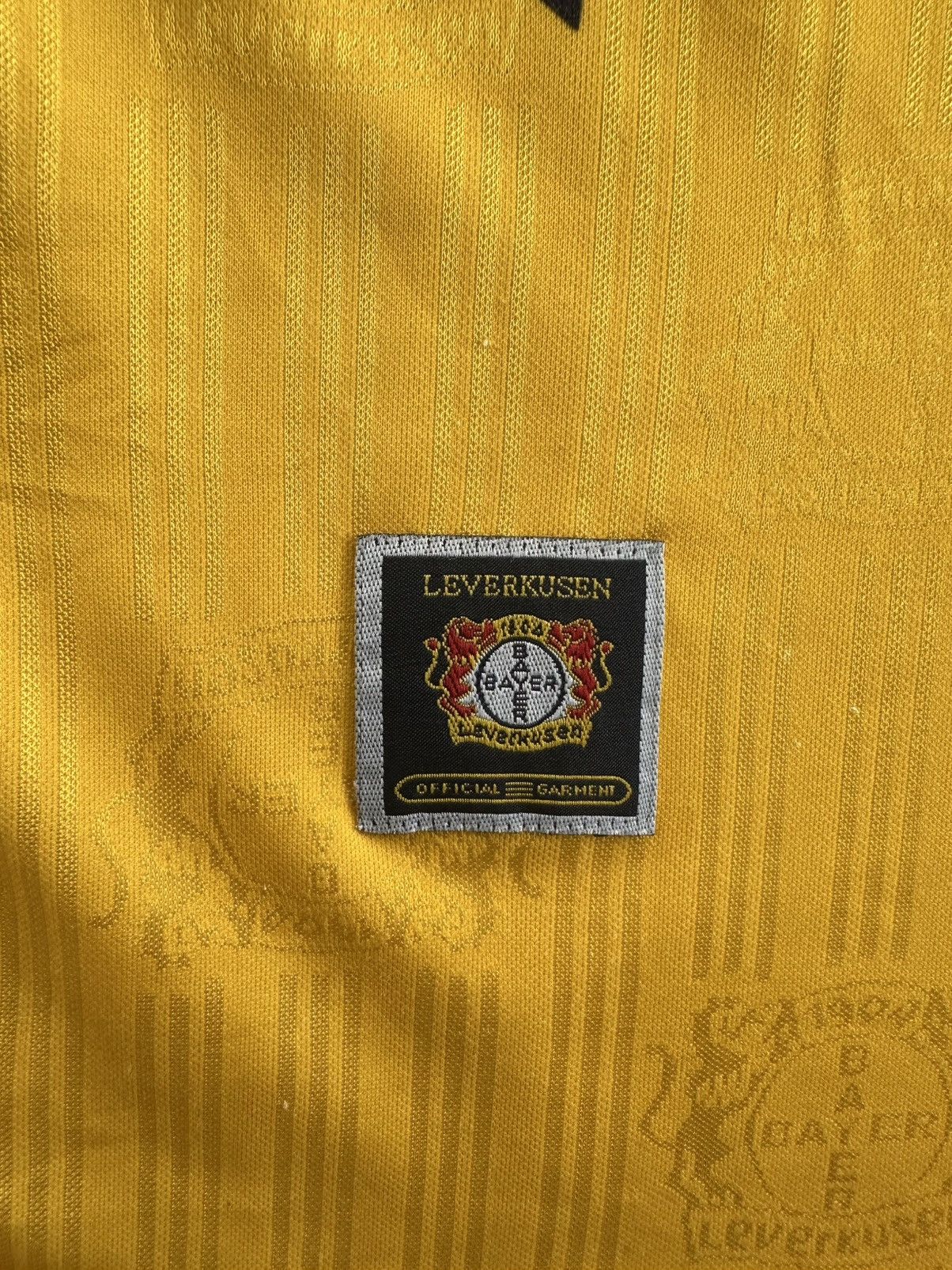 Adidas VINTAGE 96/97 BAYER LEVERKUSEN AWAY JERSEY Size US L / EU 52-54 / 3 - 5 Thumbnail