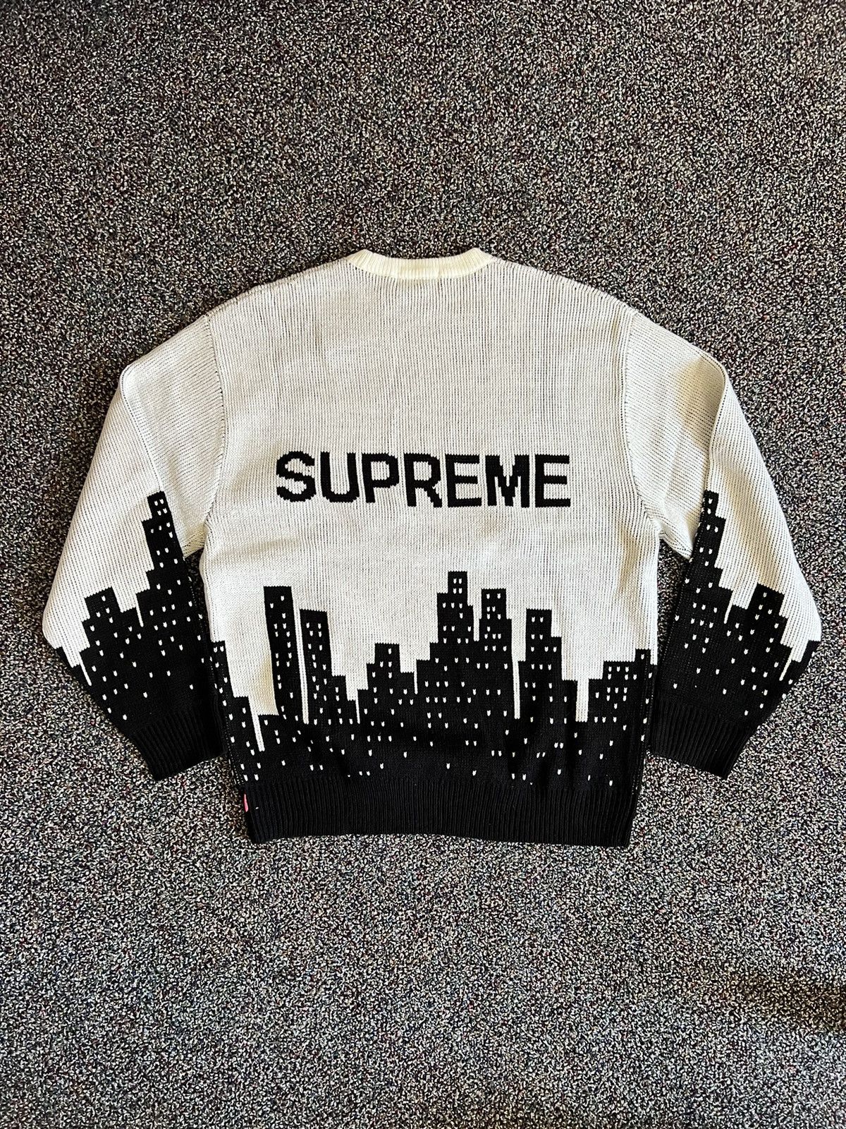 supreme New York sweater Mサイズ white
